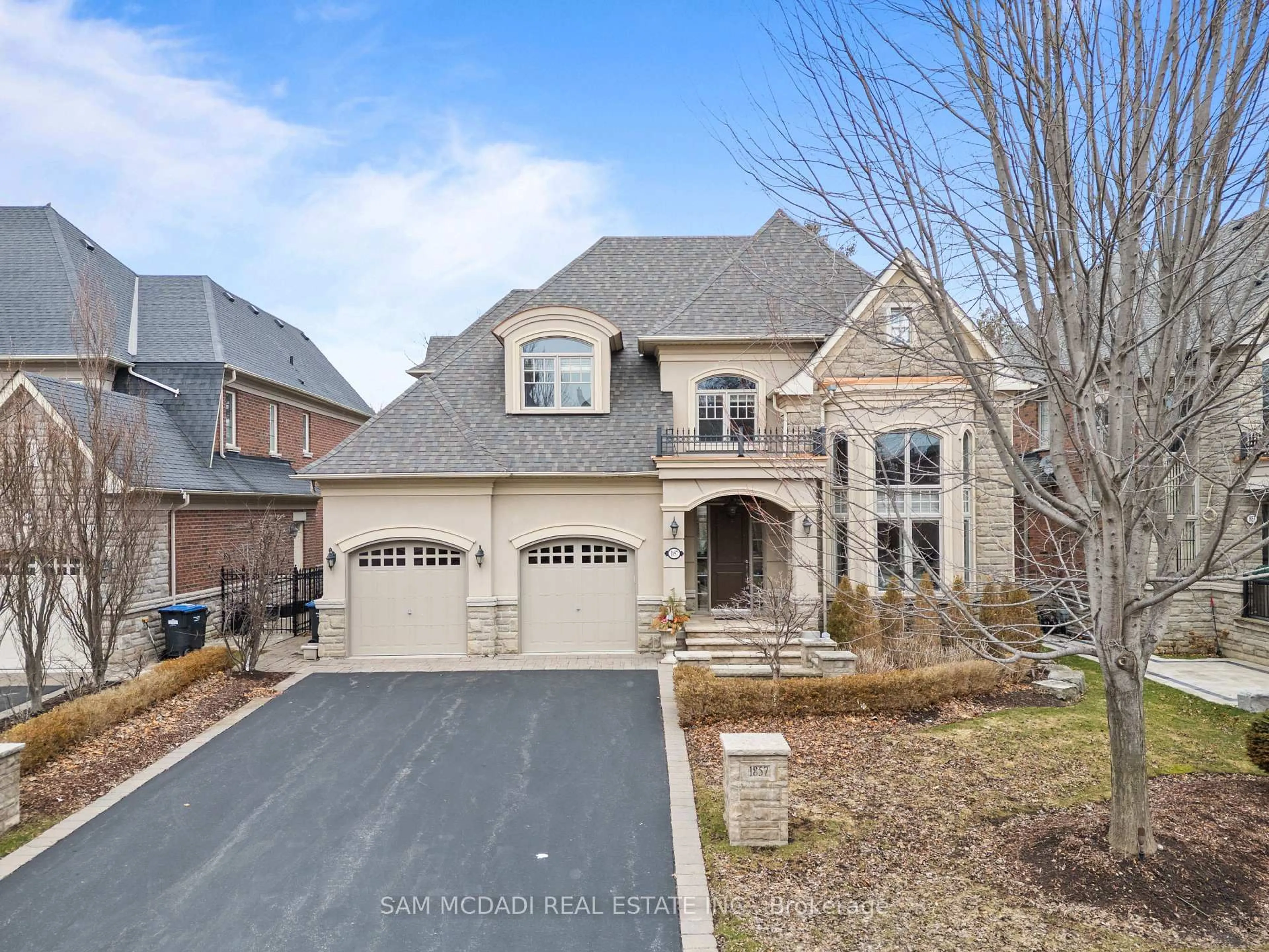 Home with brick exterior material, street for 1857 Ivygate Crt, Mississauga Ontario L5L 0A8