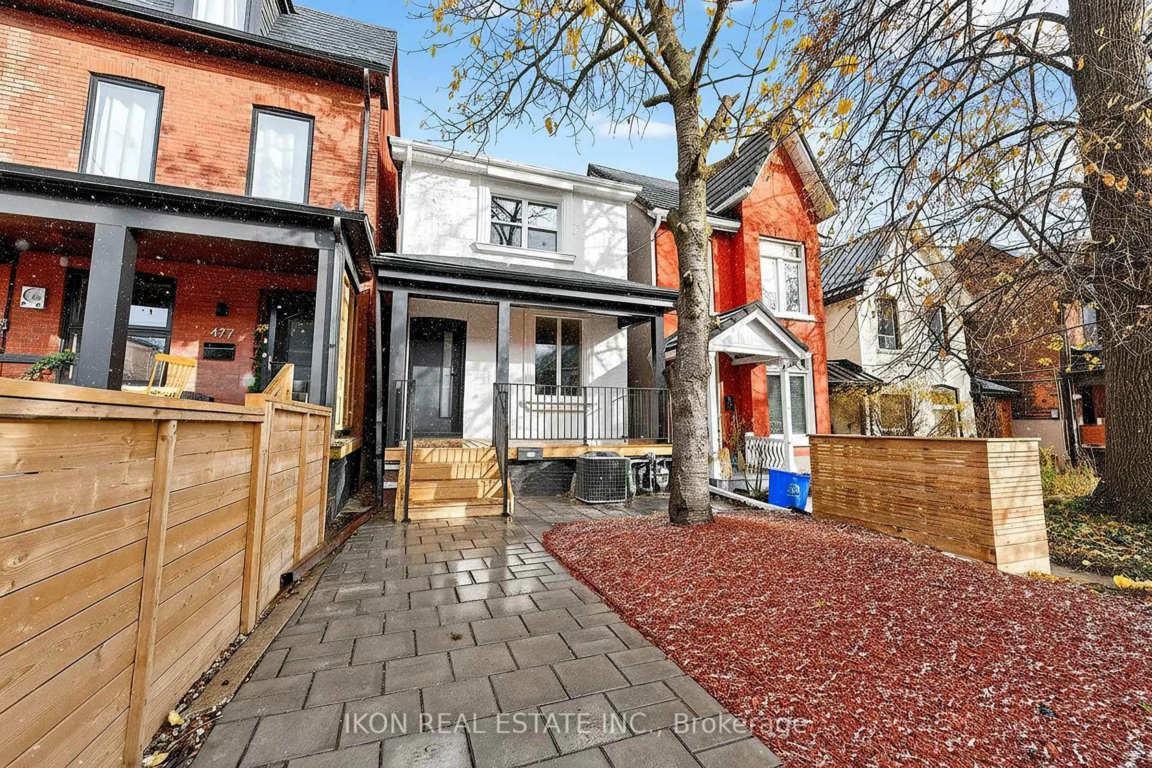 Home with brick exterior material, street for 475 Delaware Ave, Toronto Ontario M6H 2V1