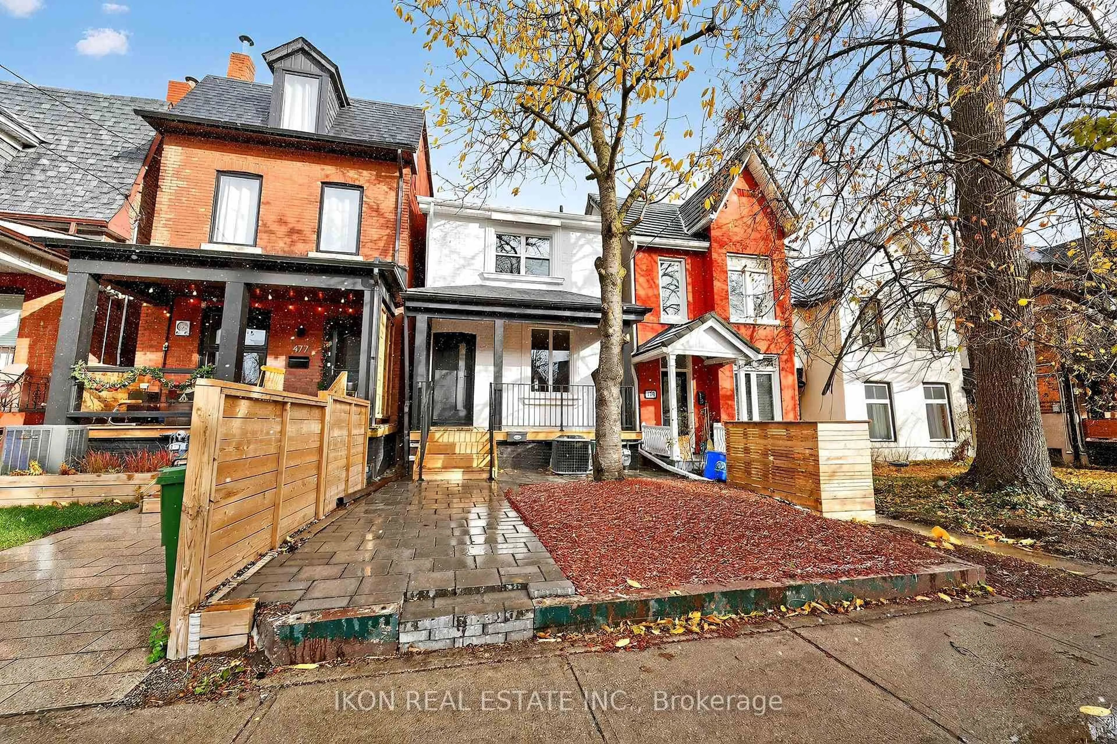 Home with brick exterior material, street for 475 Delaware Ave, Toronto Ontario M6H 2V1