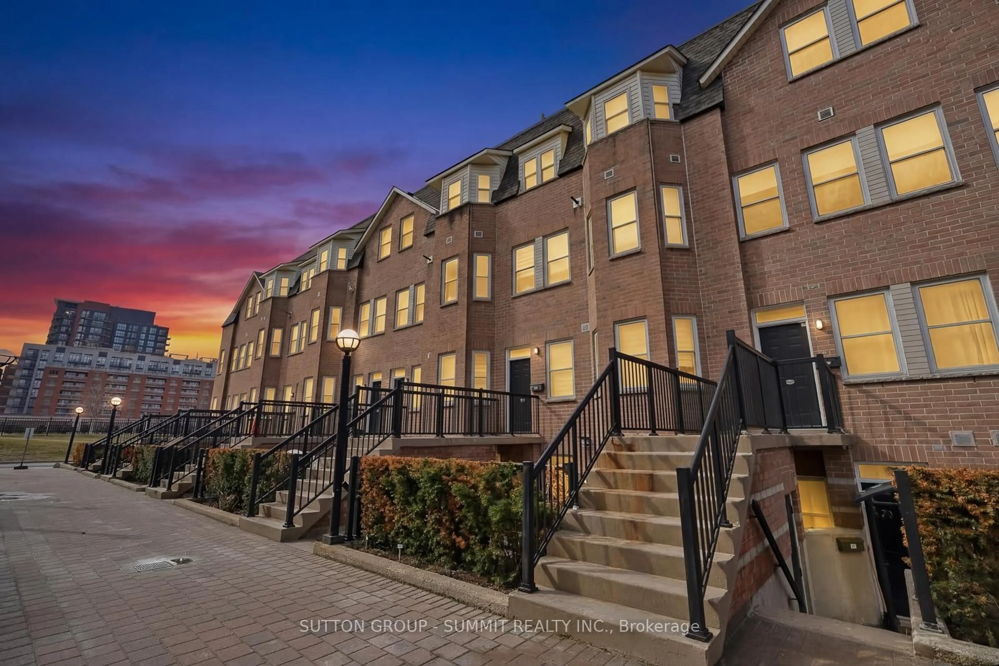 A pic from outside/outdoor area/front of a property/back of a property/a pic from drone, building for 760 LAWRENCE Ave #126, Toronto Ontario M6A 3E7