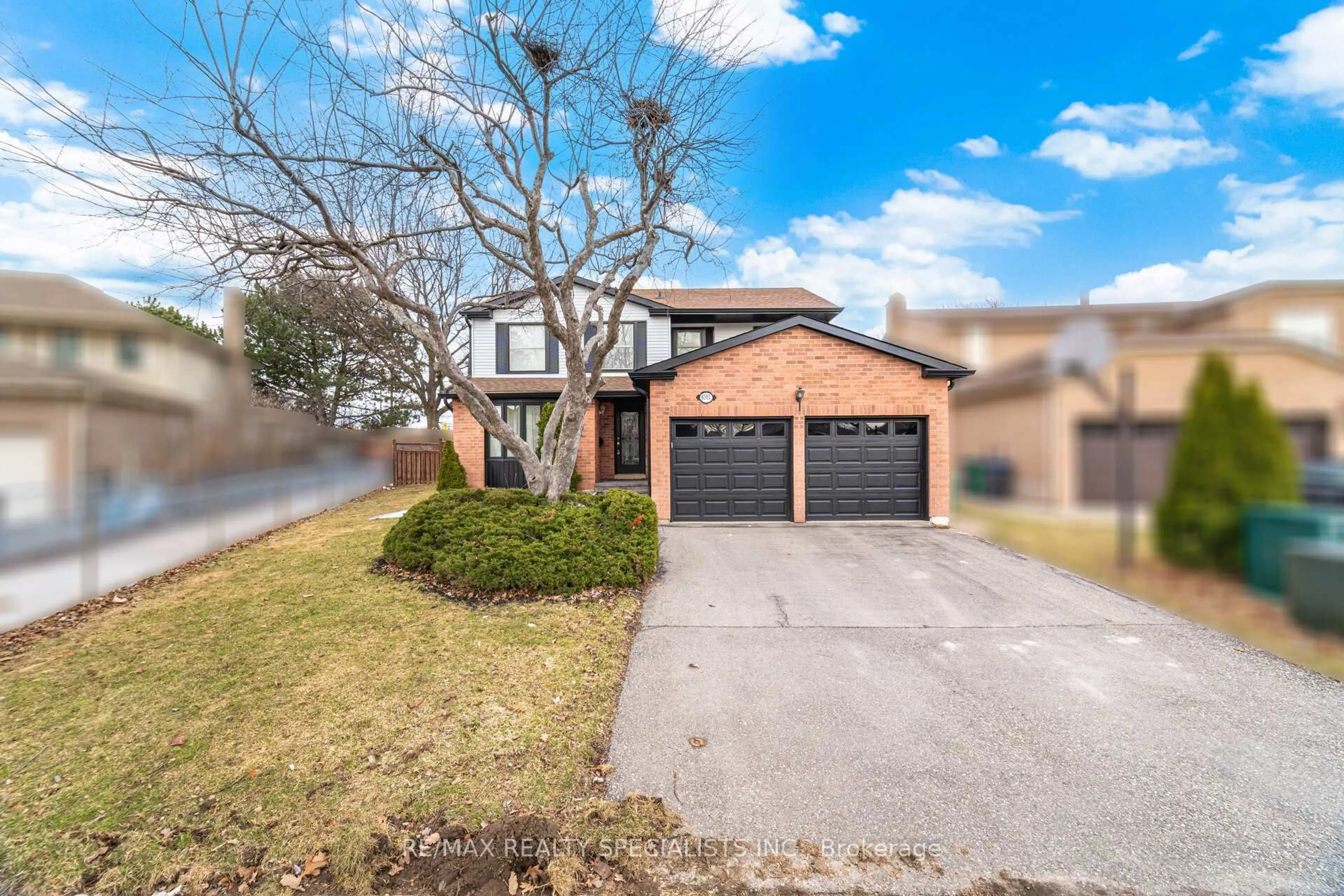 Home with brick exterior material, street for 6101 Edenwood Dr, Mississauga Ontario L5N 2Y6