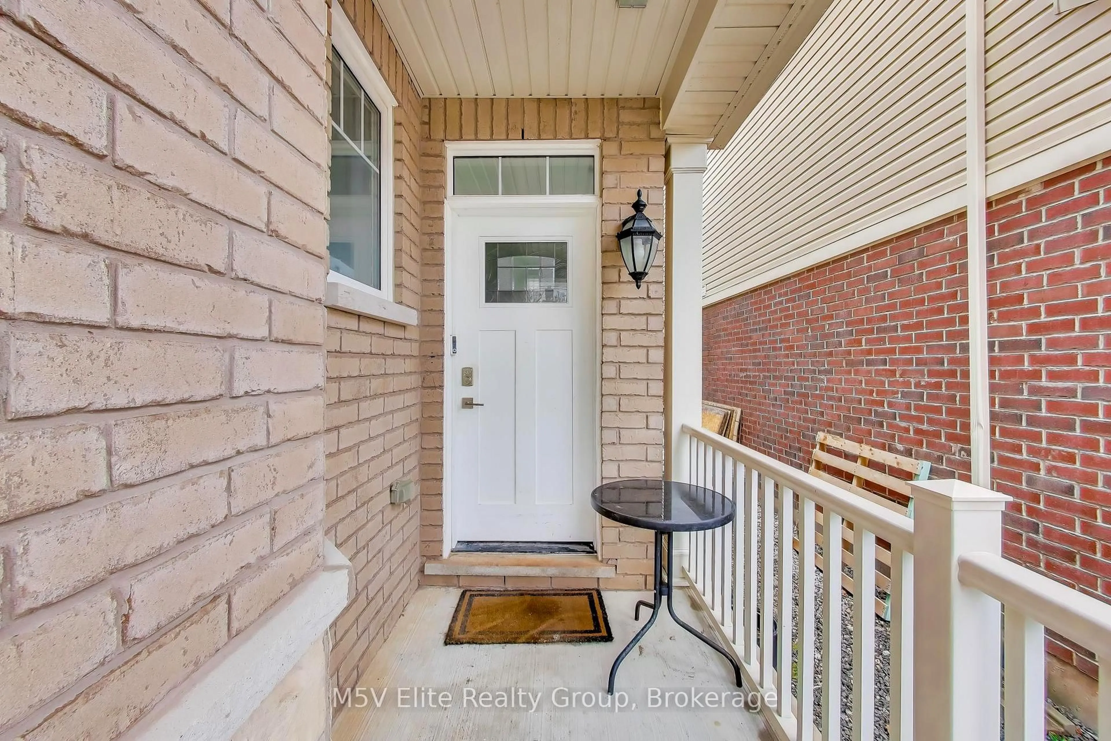 Indoor entryway for 57 Agricola Rd, Brampton Ontario L7A 0S5