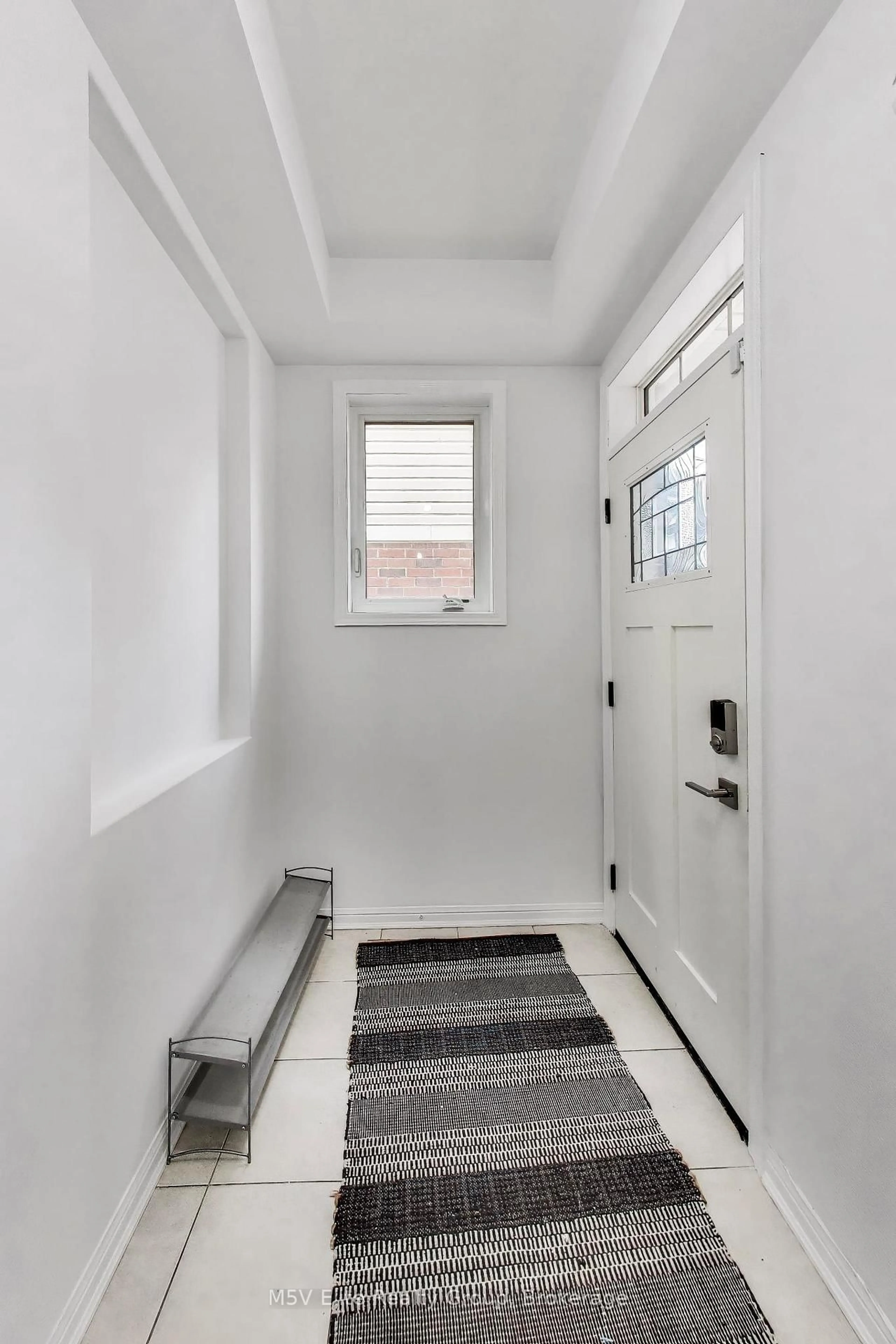 Indoor entryway for 57 Agricola Rd, Brampton Ontario L7A 0S5