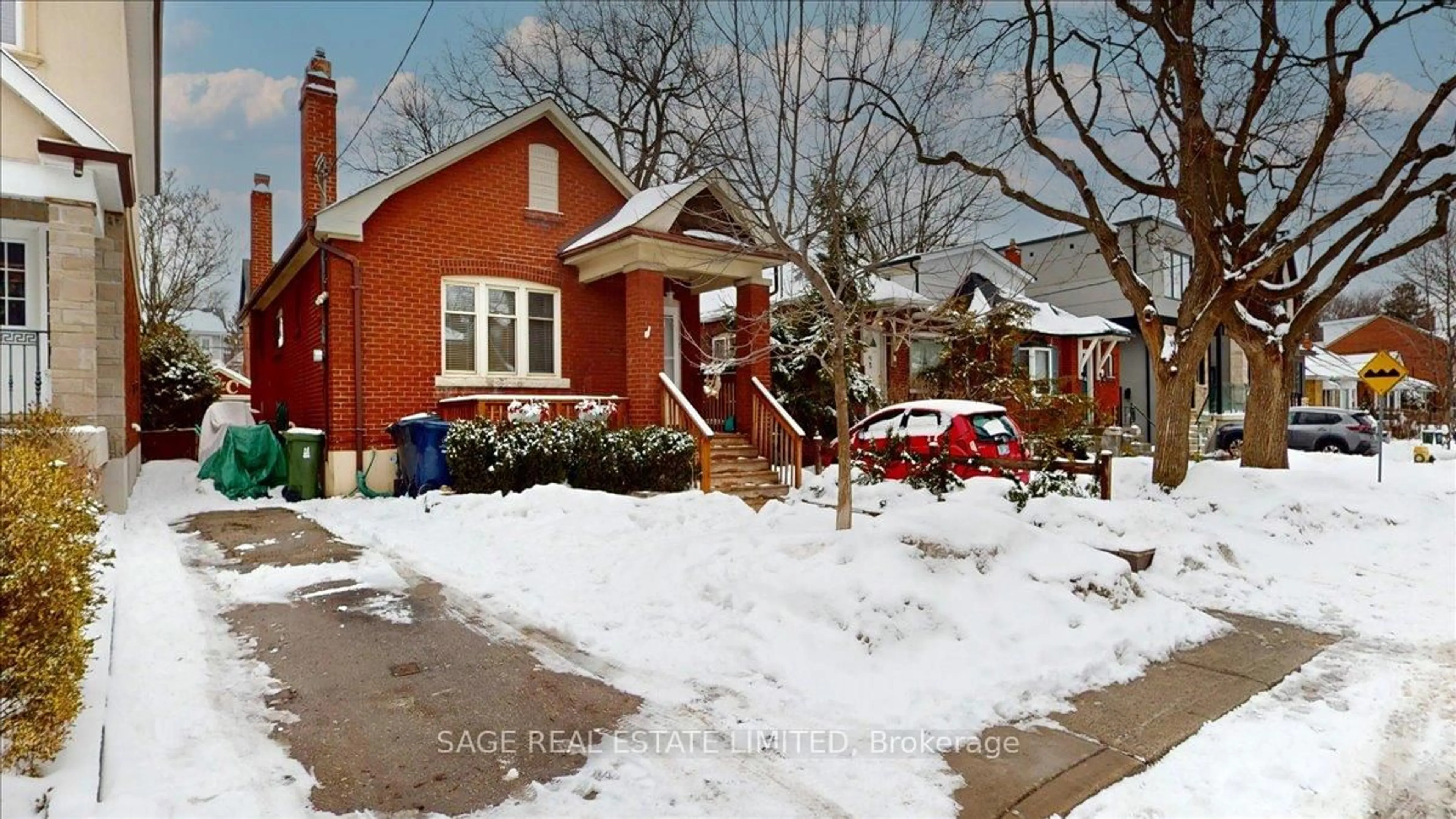 Home with brick exterior material, street for 40 William St, Toronto Ontario M9N 2G7