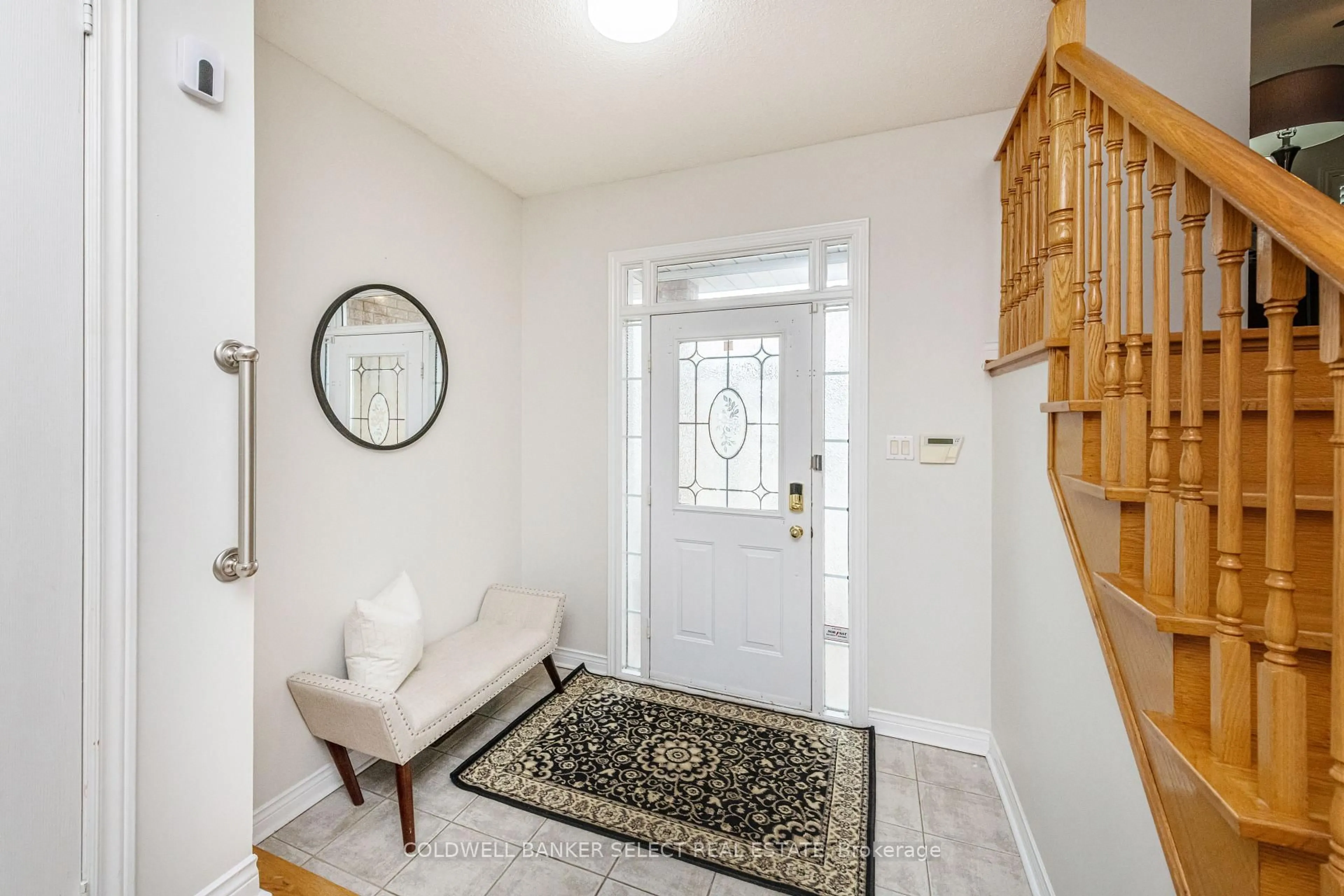 Indoor entryway for 5 Rustic Way, Caledon Ontario L7E 2G1