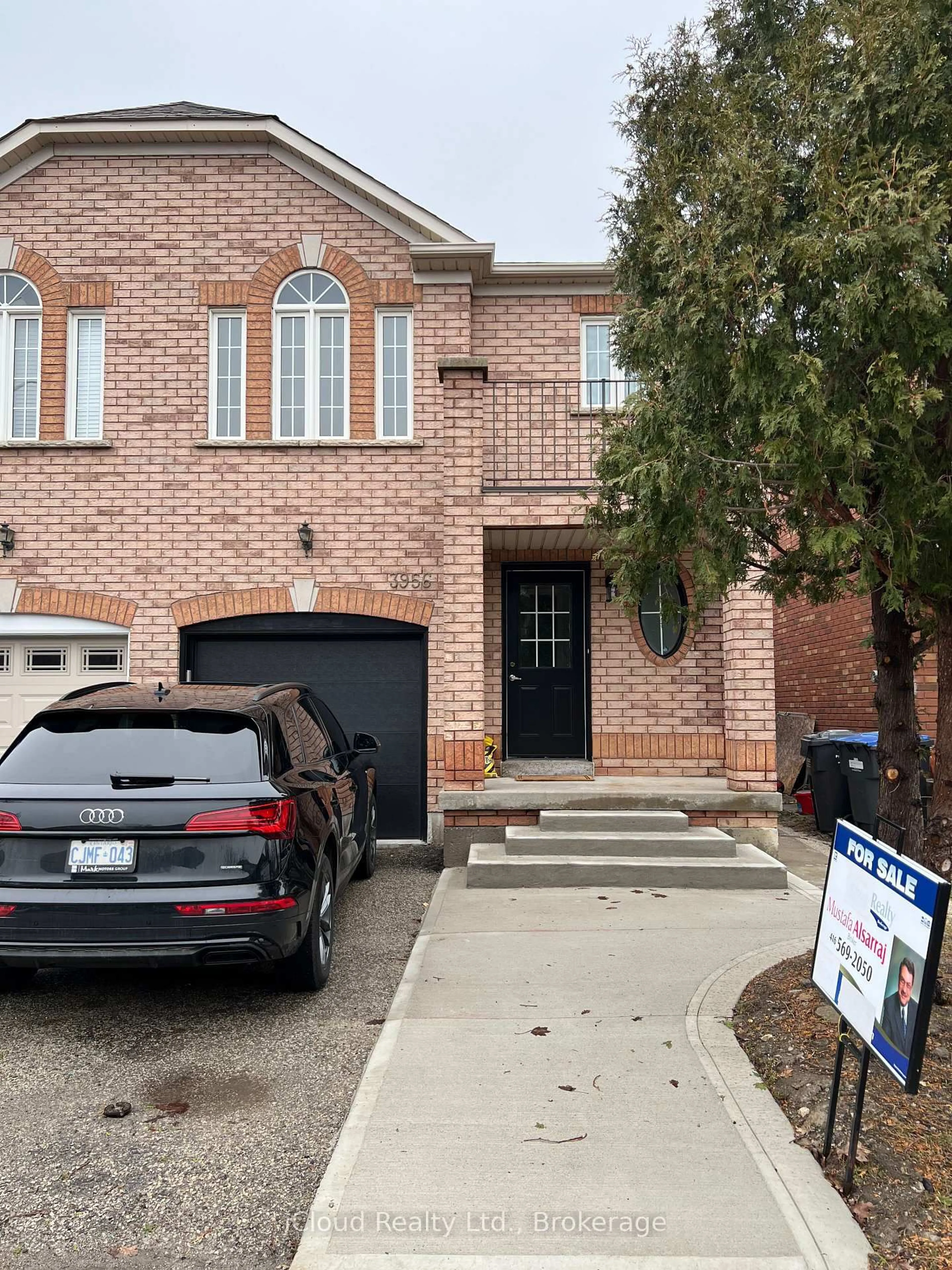 Home with brick exterior material, street for 3956 Manatee Way, Mississauga Ontario L5M 6P5