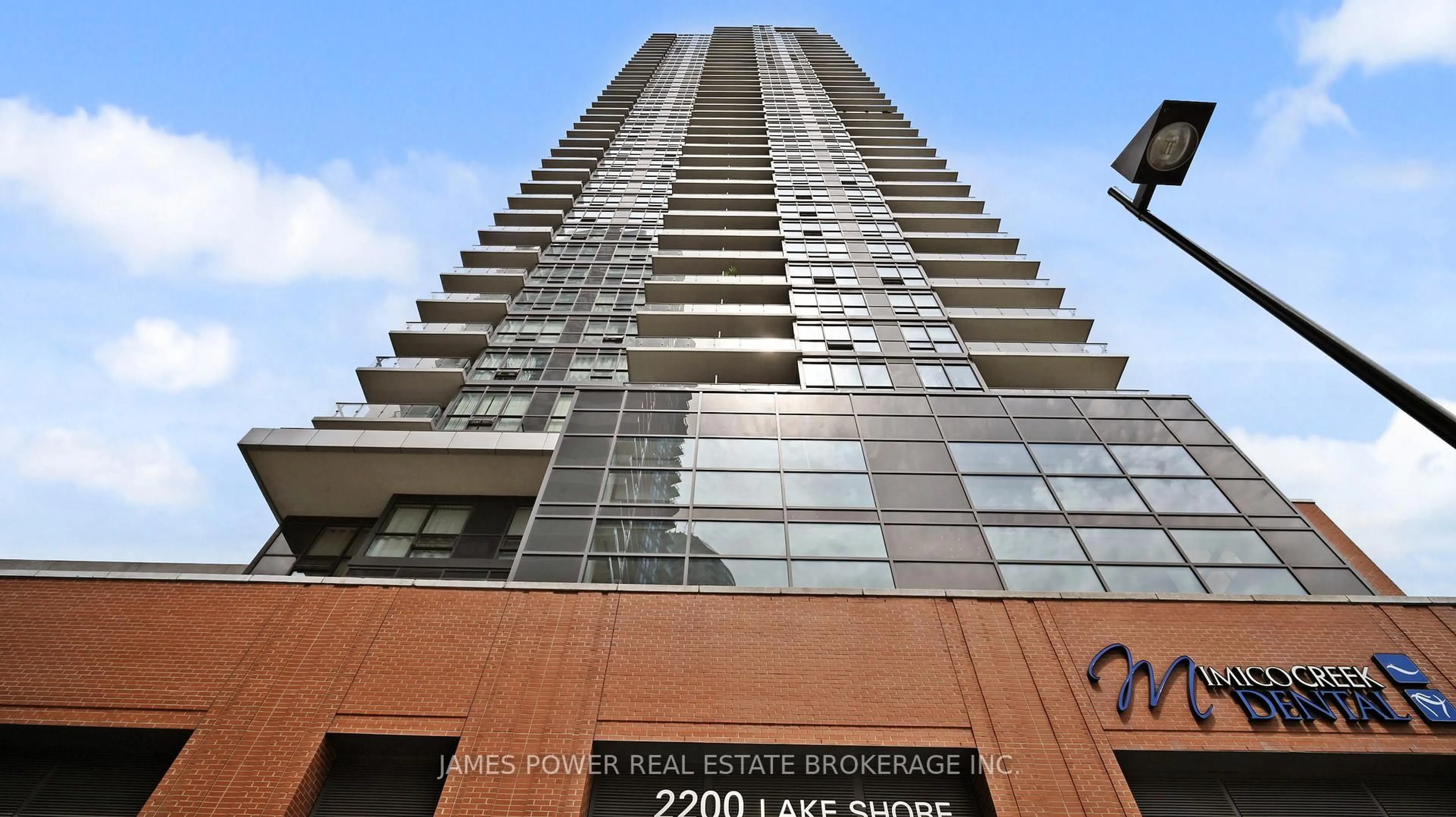 Indoor foyer for 2200 Lake Shore Blvd #1007, Toronto Ontario M8V 1A4