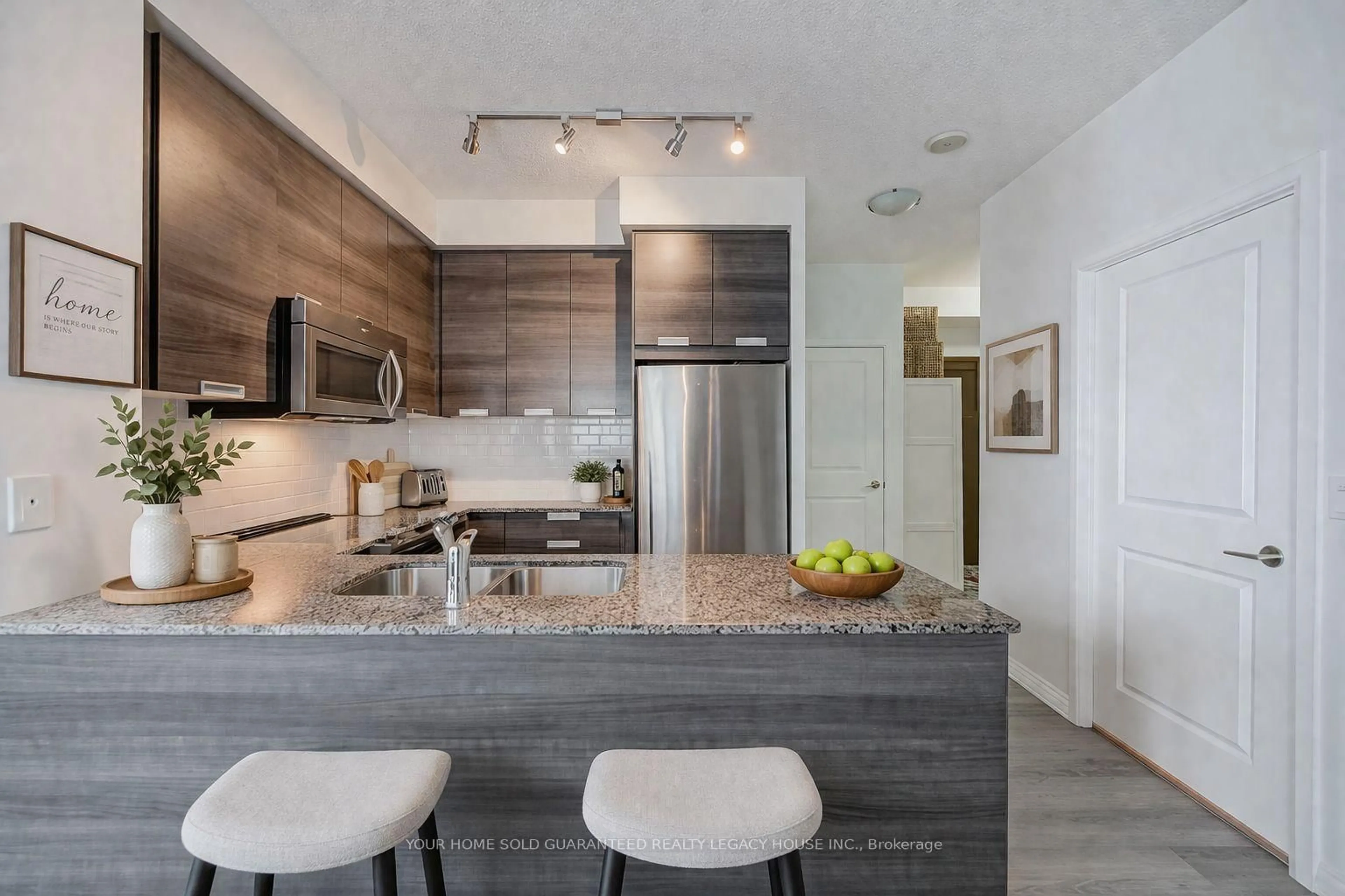 Open concept kitchen, unknown for 75 Eglinton Ave #1209, Mississauga Ontario L5R 0E5