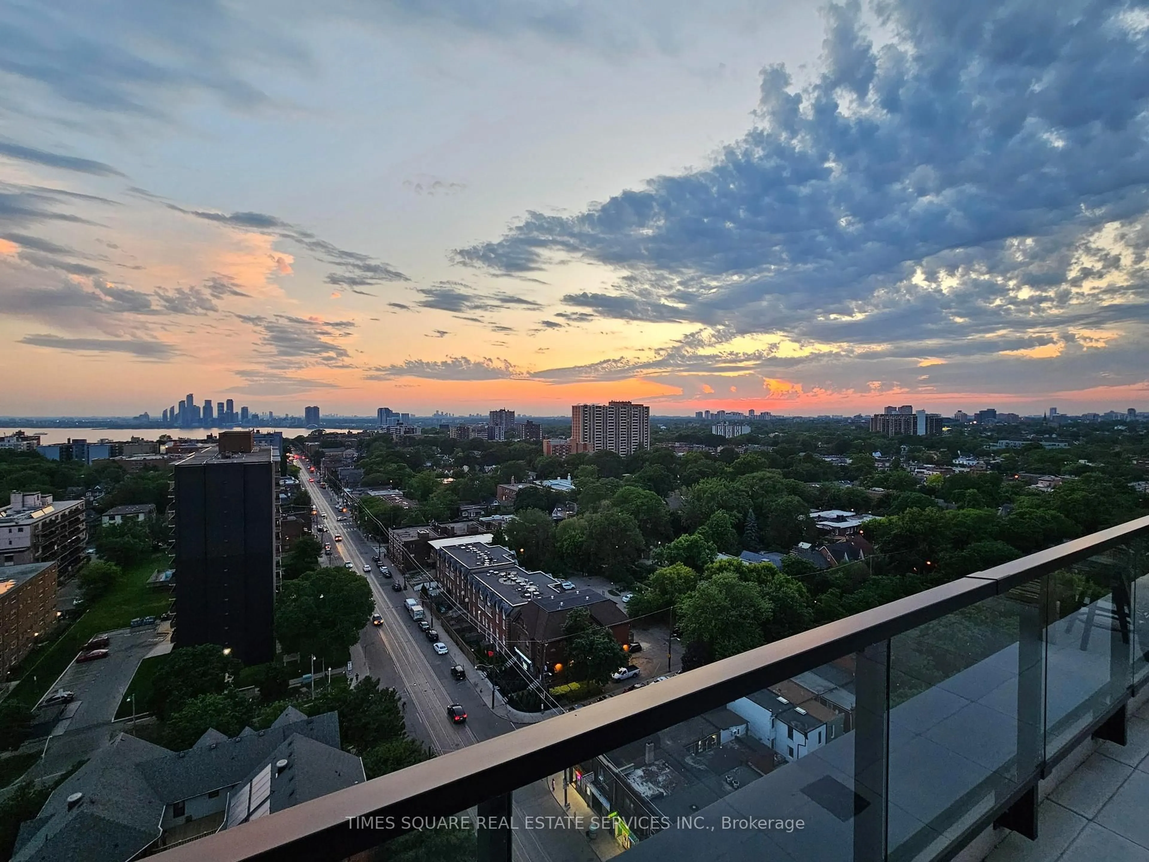 Balcony in the apartment, city buildings view from balcony for 270 Dufferin St #PH12, Toronto Ontario M6K 0H8