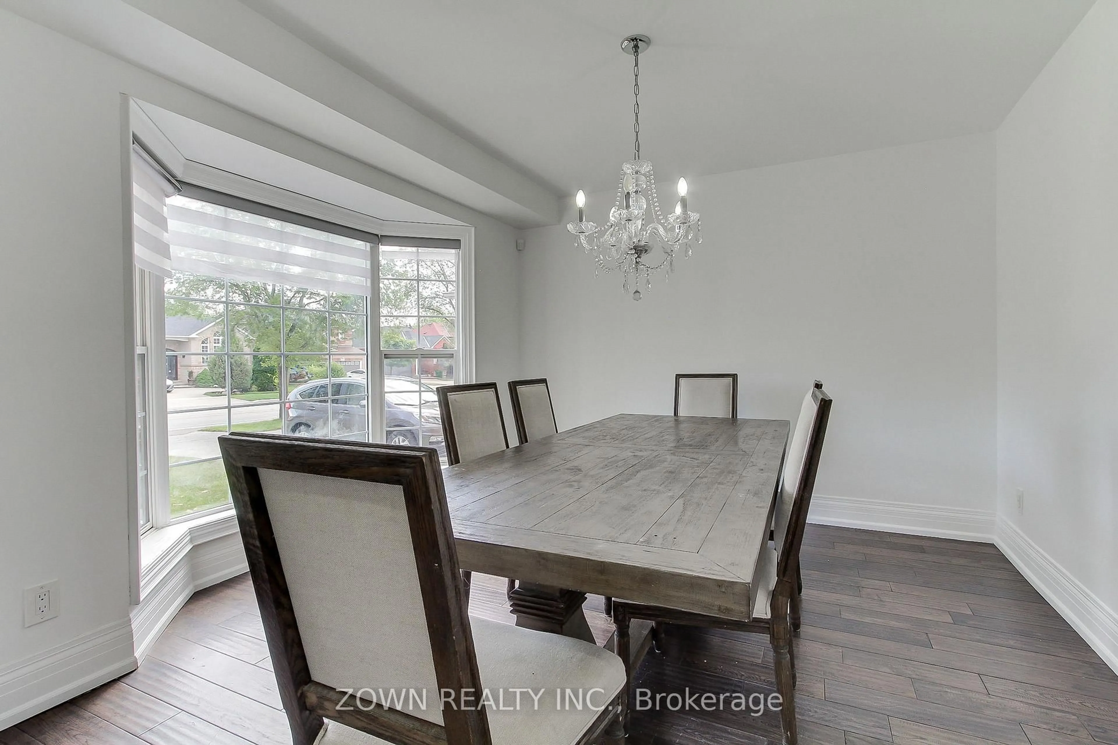 Dining room, wood/laminate floor for 2310 Grand Oak Tr, Oakville Ontario L6M 4X2