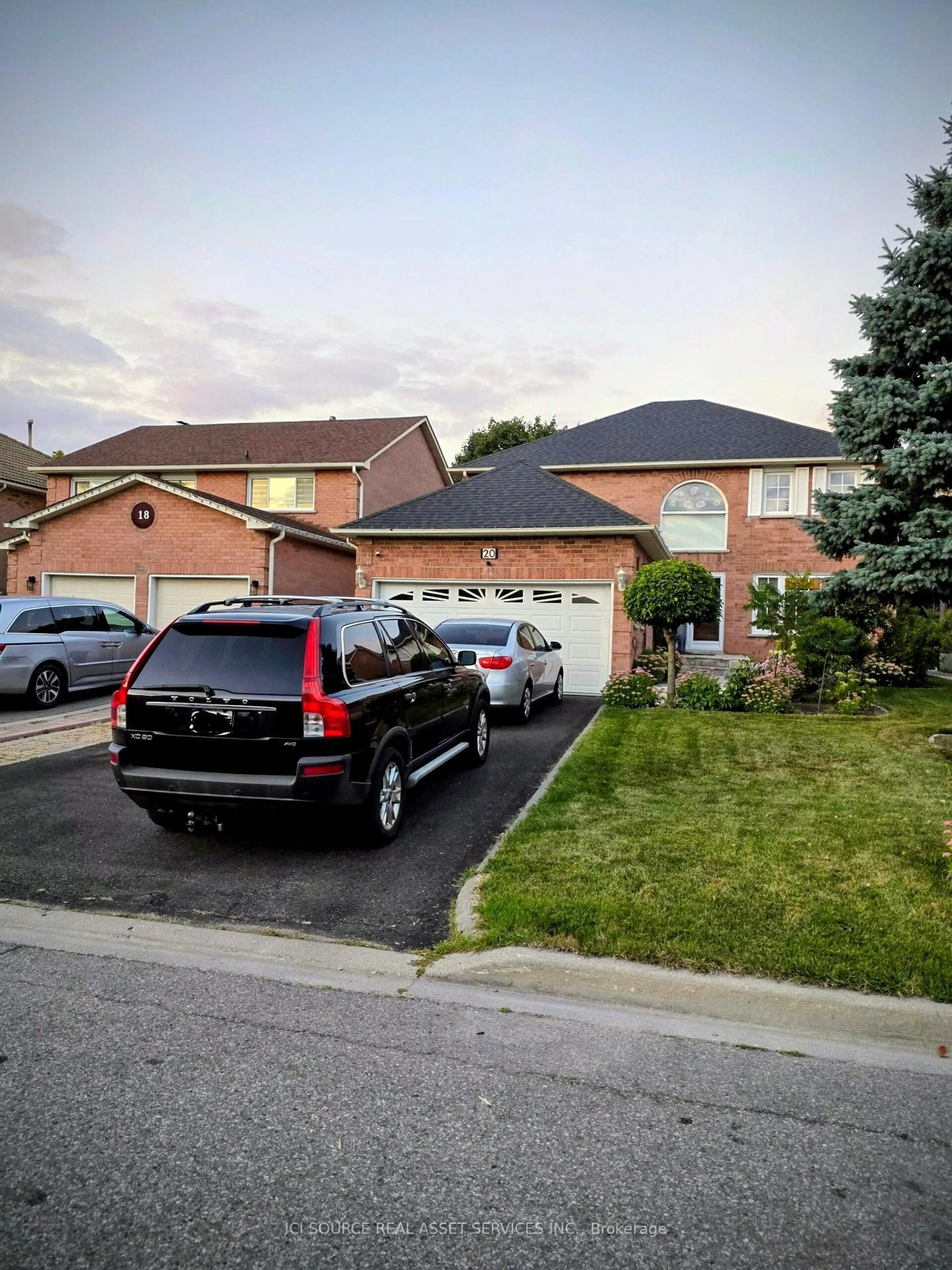 Unknown for 20 Plover Pl, Brampton Ontario L6W 4C5