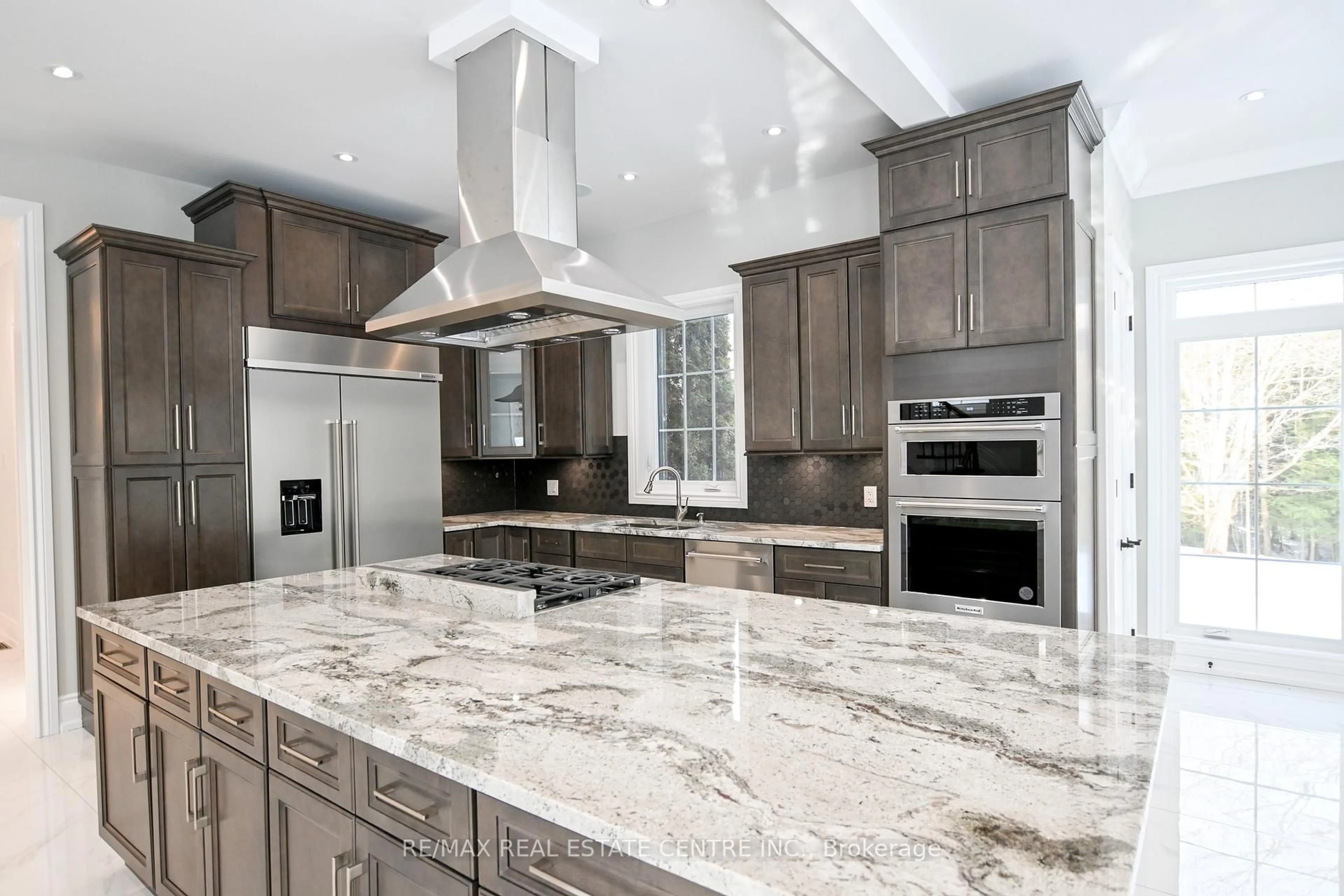 Contemporary kitchen, ceramic/tile floor for 12 Flaherty Lane, Caledon Ontario L7K 2P3
