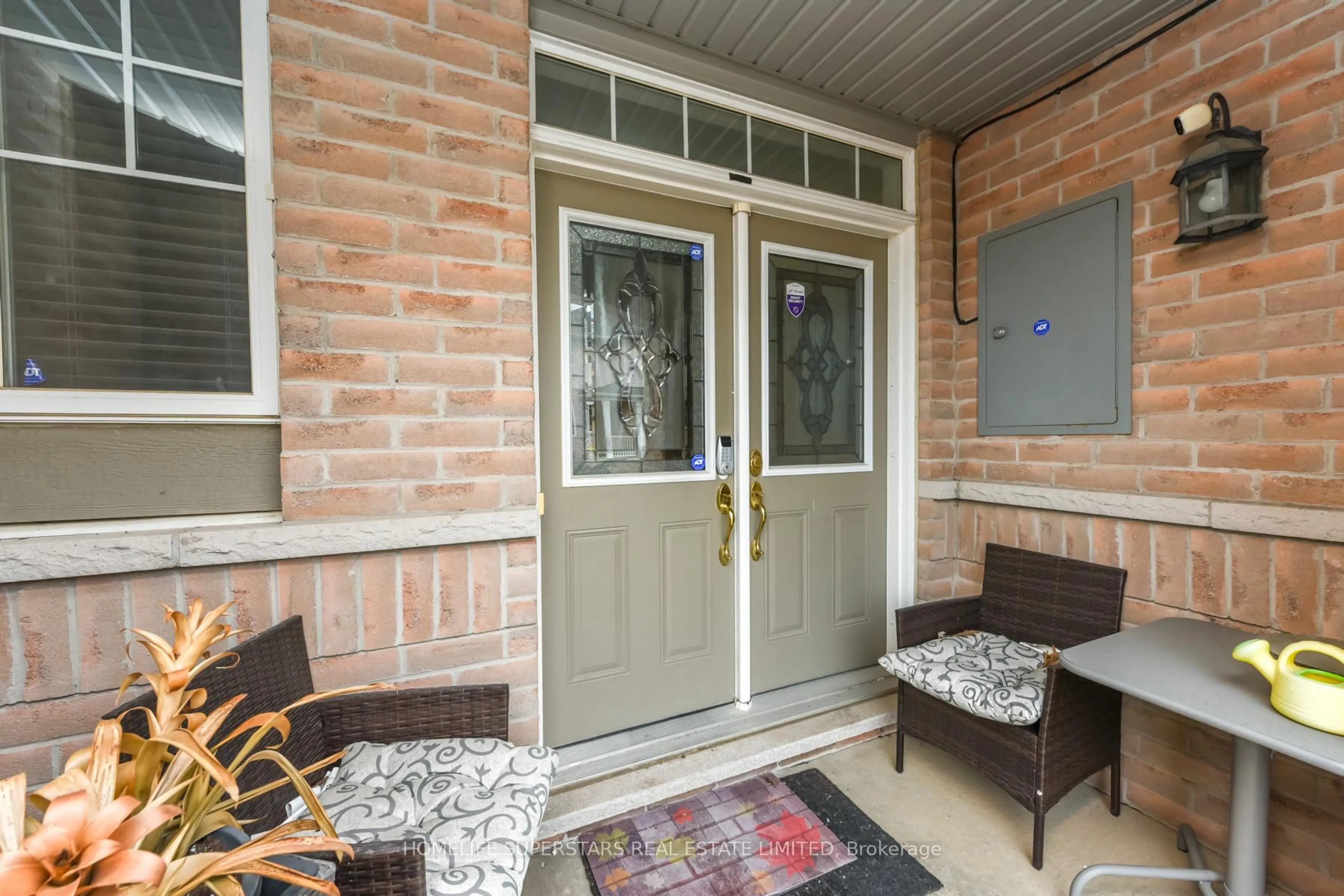 Patio, street for 2019 Trawden Way #19, Oakville Ontario L6M 0M3