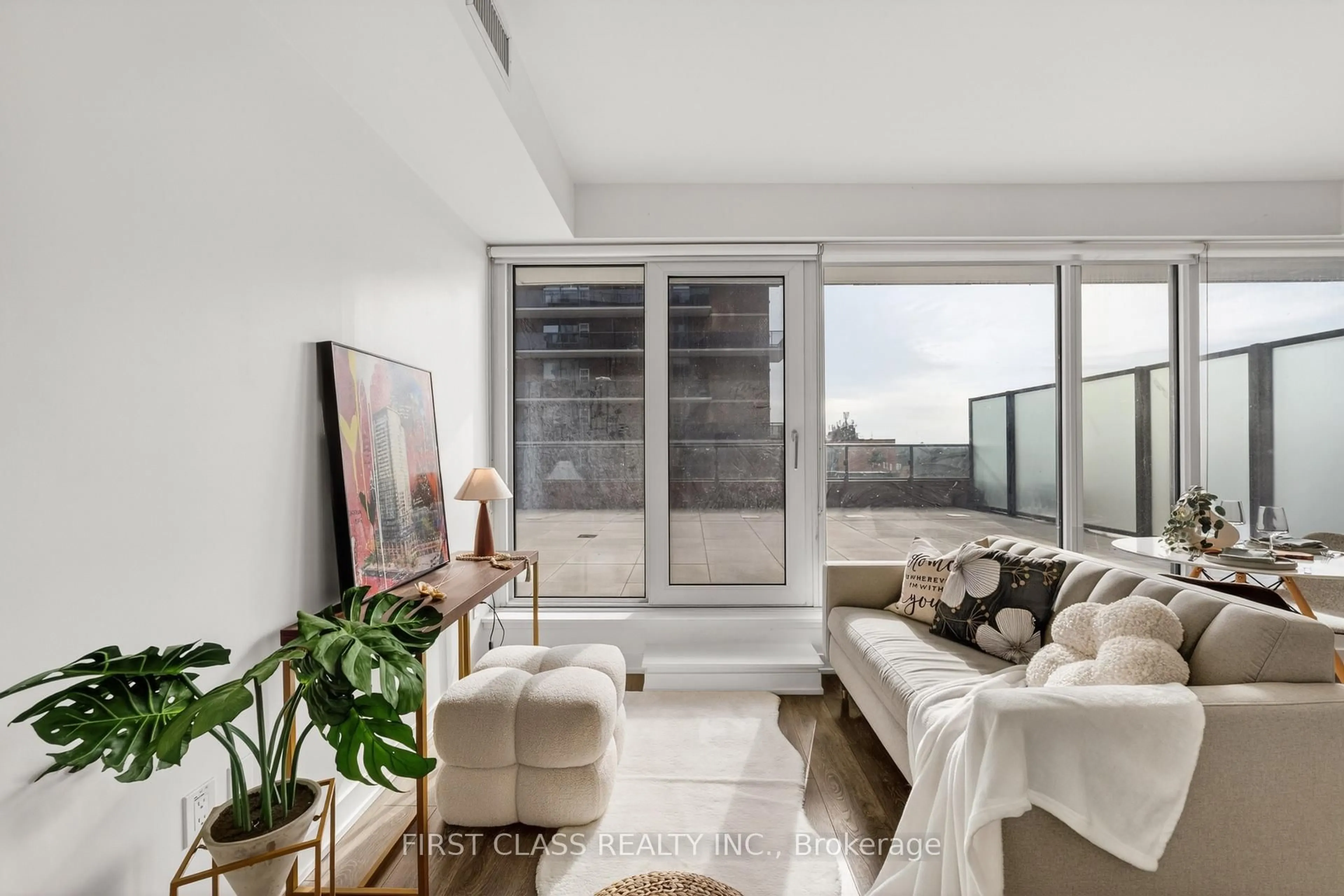 Living room with furniture, unknown for 28 ANN St #909, Mississauga Ontario L5G 0E1