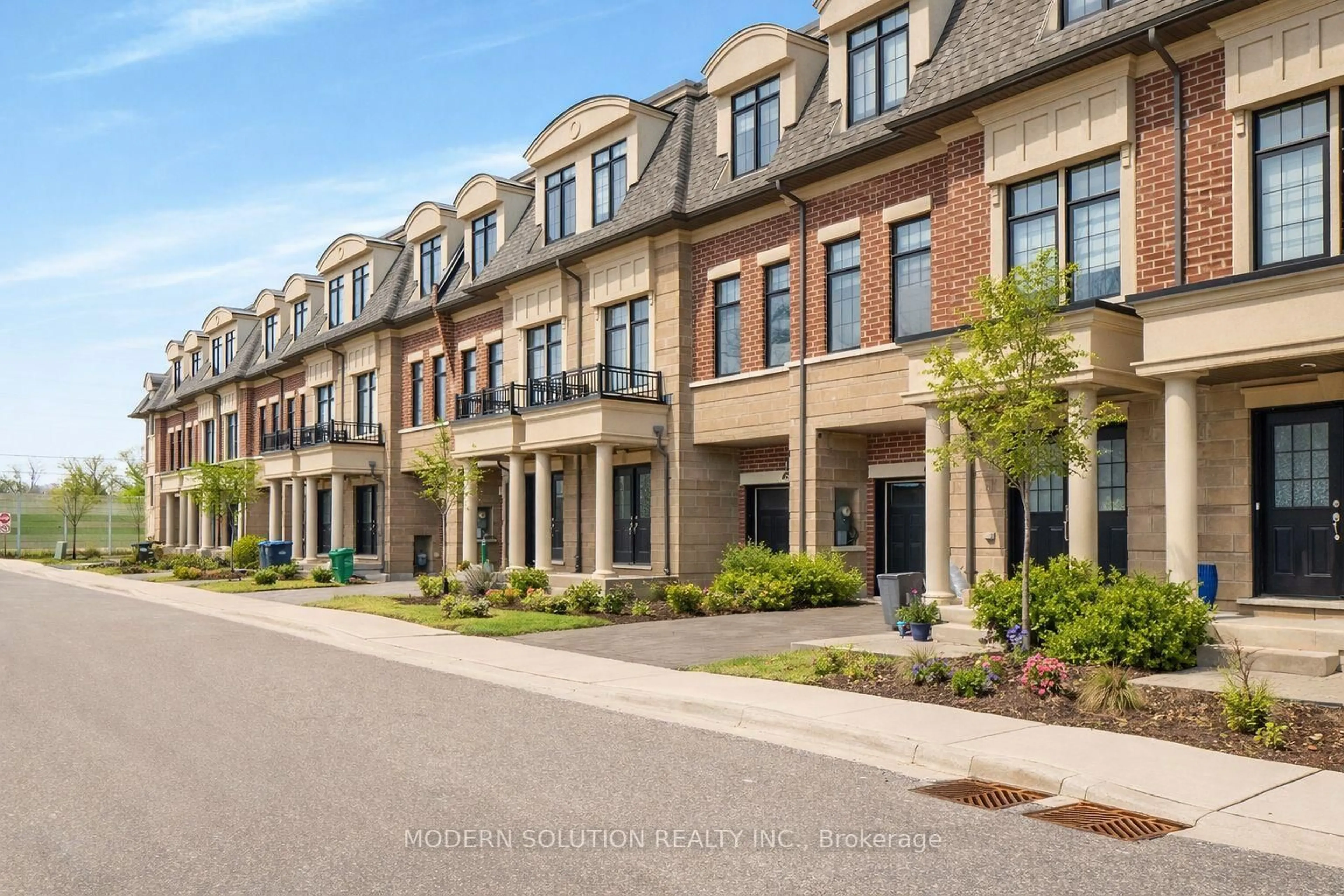 Home with brick exterior material, street for 1659 Vellore Cres, Mississauga Ontario L5G 0C3