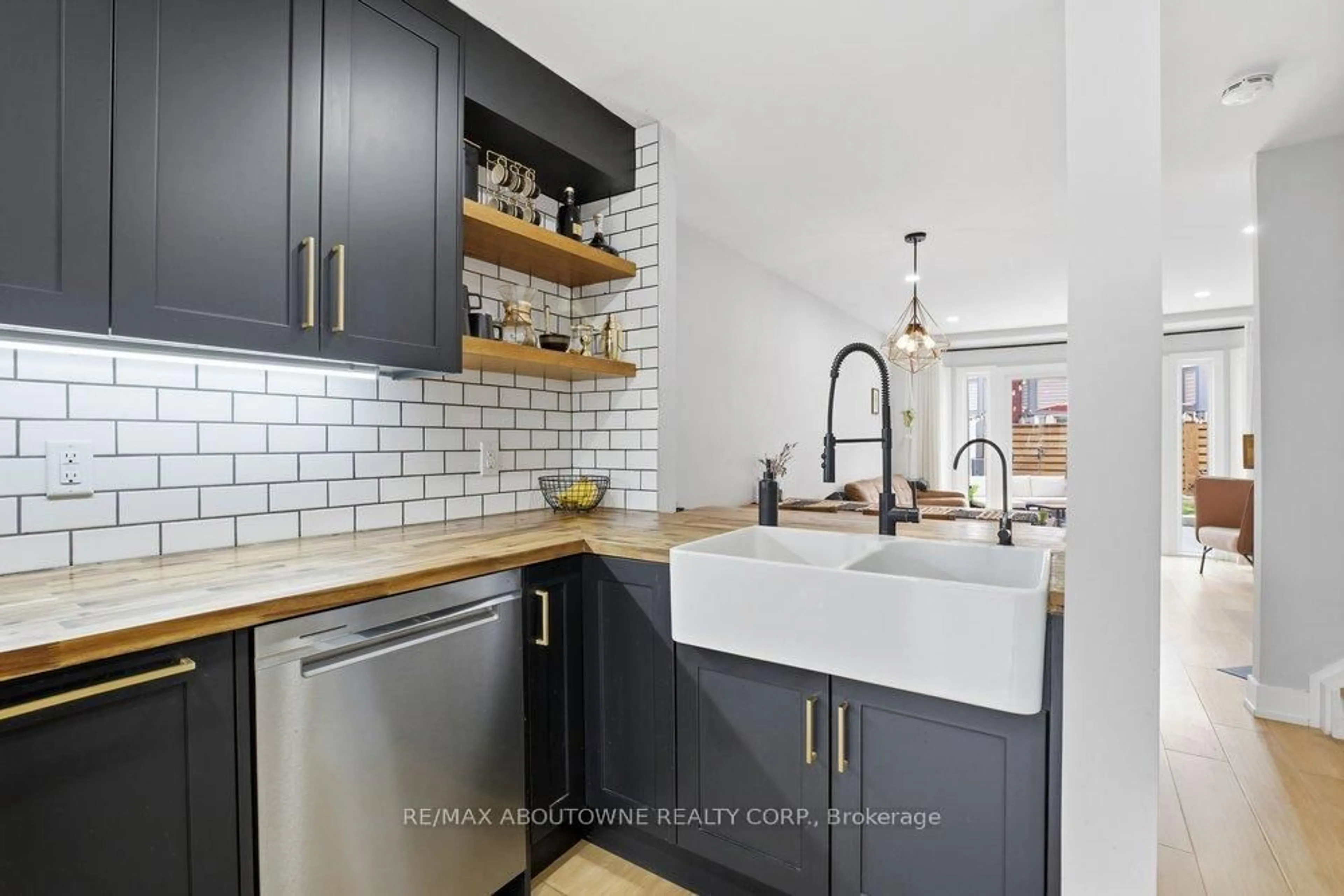 Contemporary kitchen, ceramic/tile floor for 895 Maple Ave #636, Burlington Ontario L7S 2H7