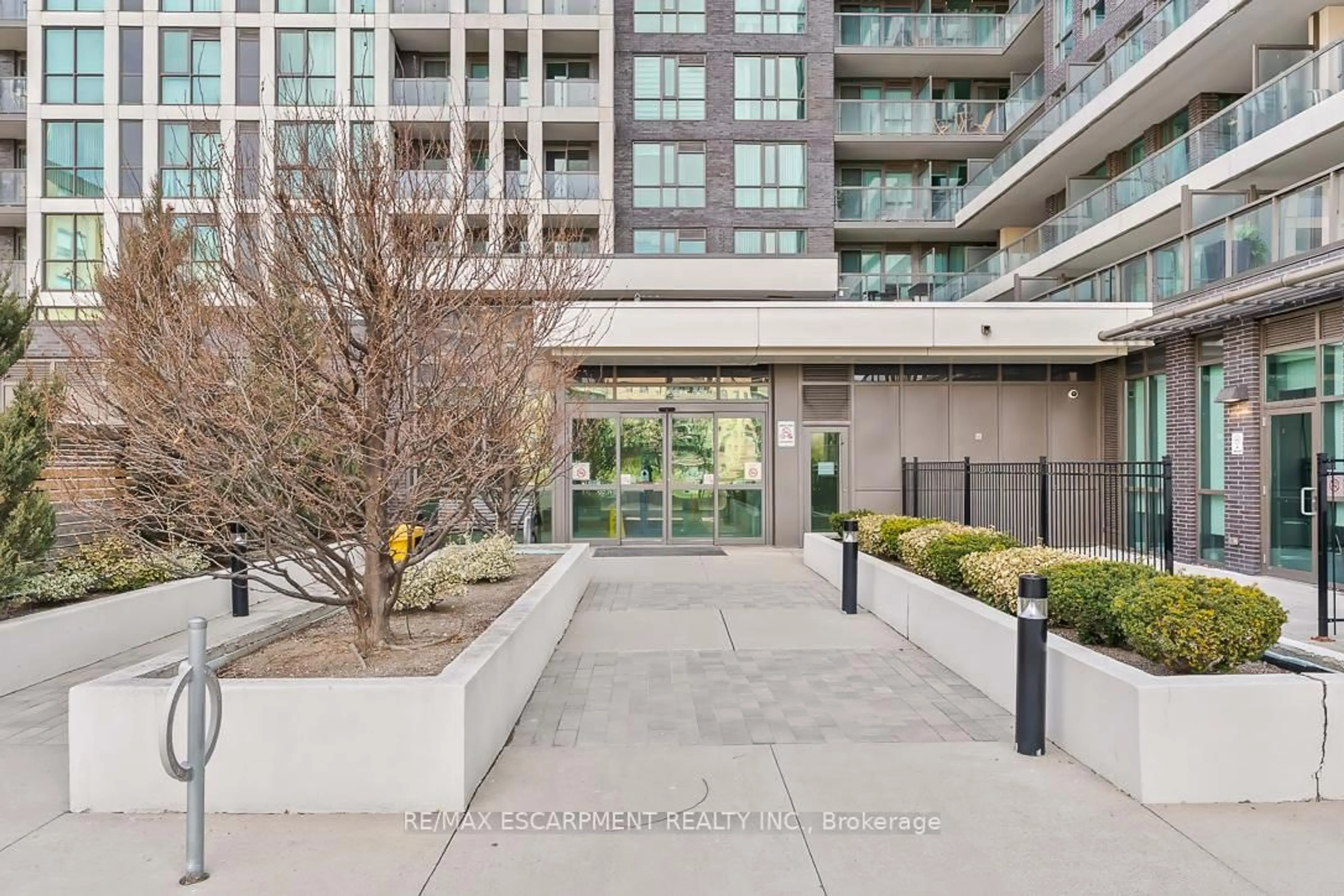 Unknown for 80 ESTHER LORRIE Dr #501, Toronto Ontario M9W 4V1