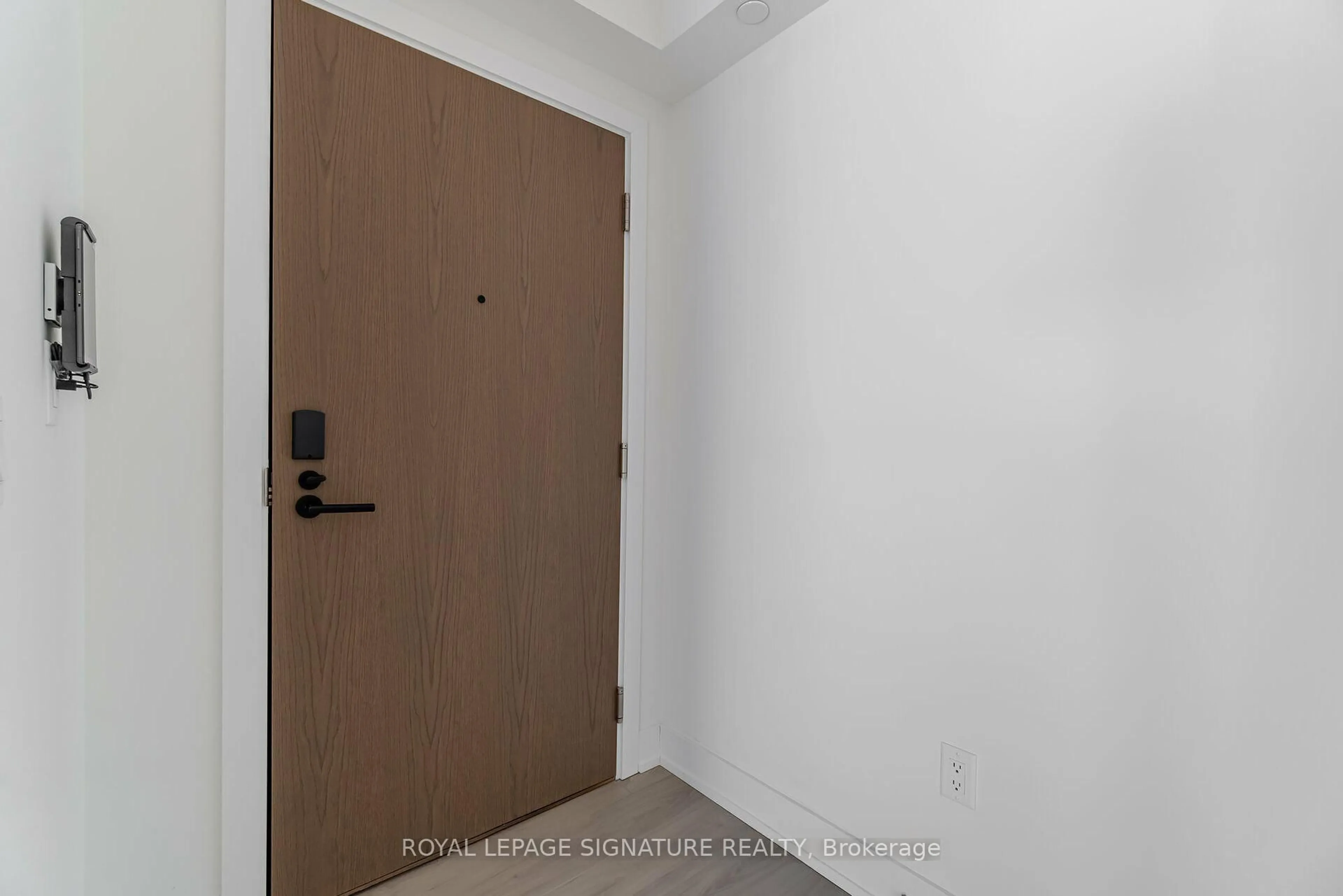 Unknown for 10 Eva Rd #2701, Toronto Ontario M9C 0B3