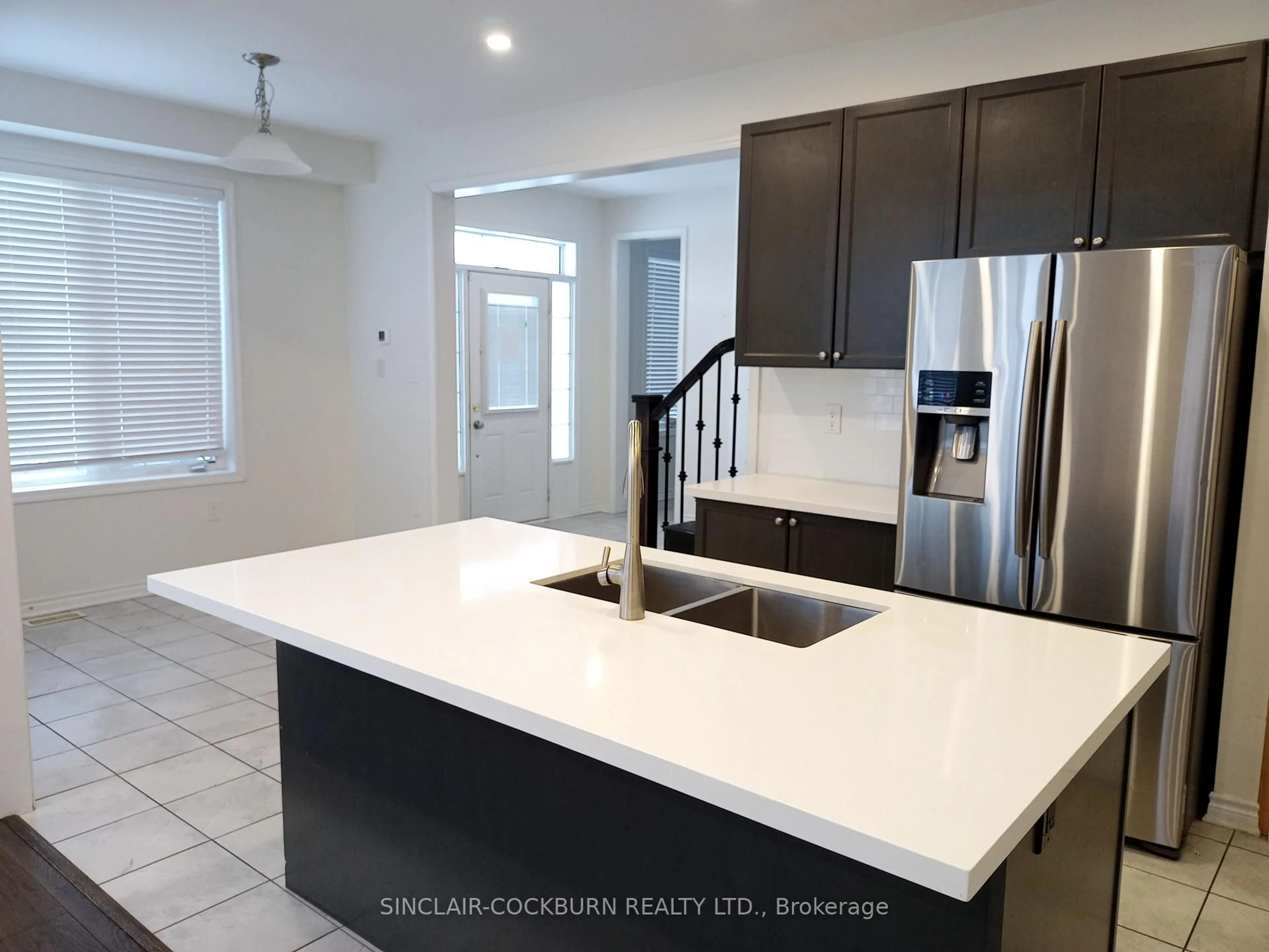 Open concept kitchen, ceramic/tile floor for 4 Redfern St, Brampton Ontario L7A 4T7