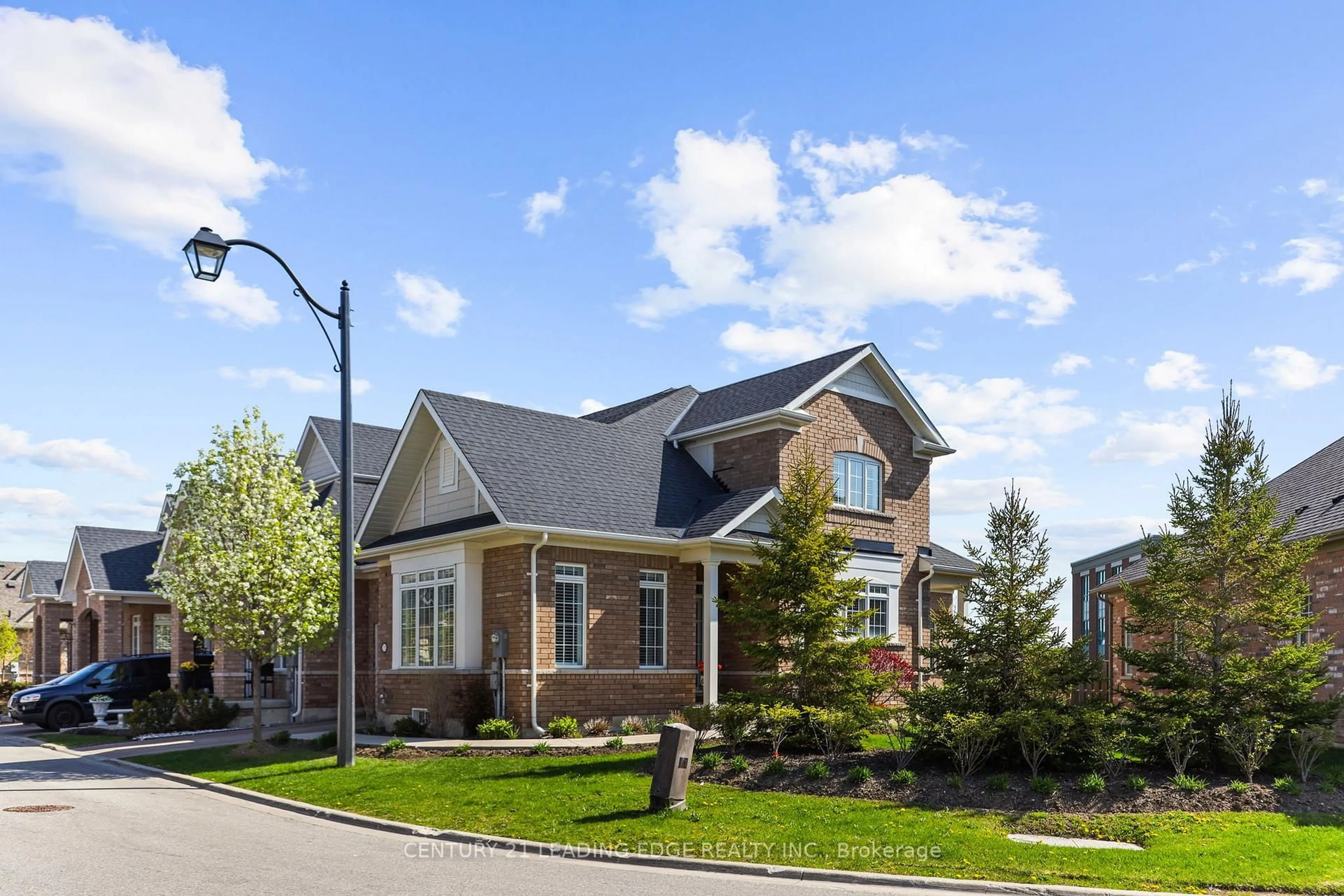 Home with brick exterior material, street for 35 Lobelia St, Brampton Ontario L6R 3Z6