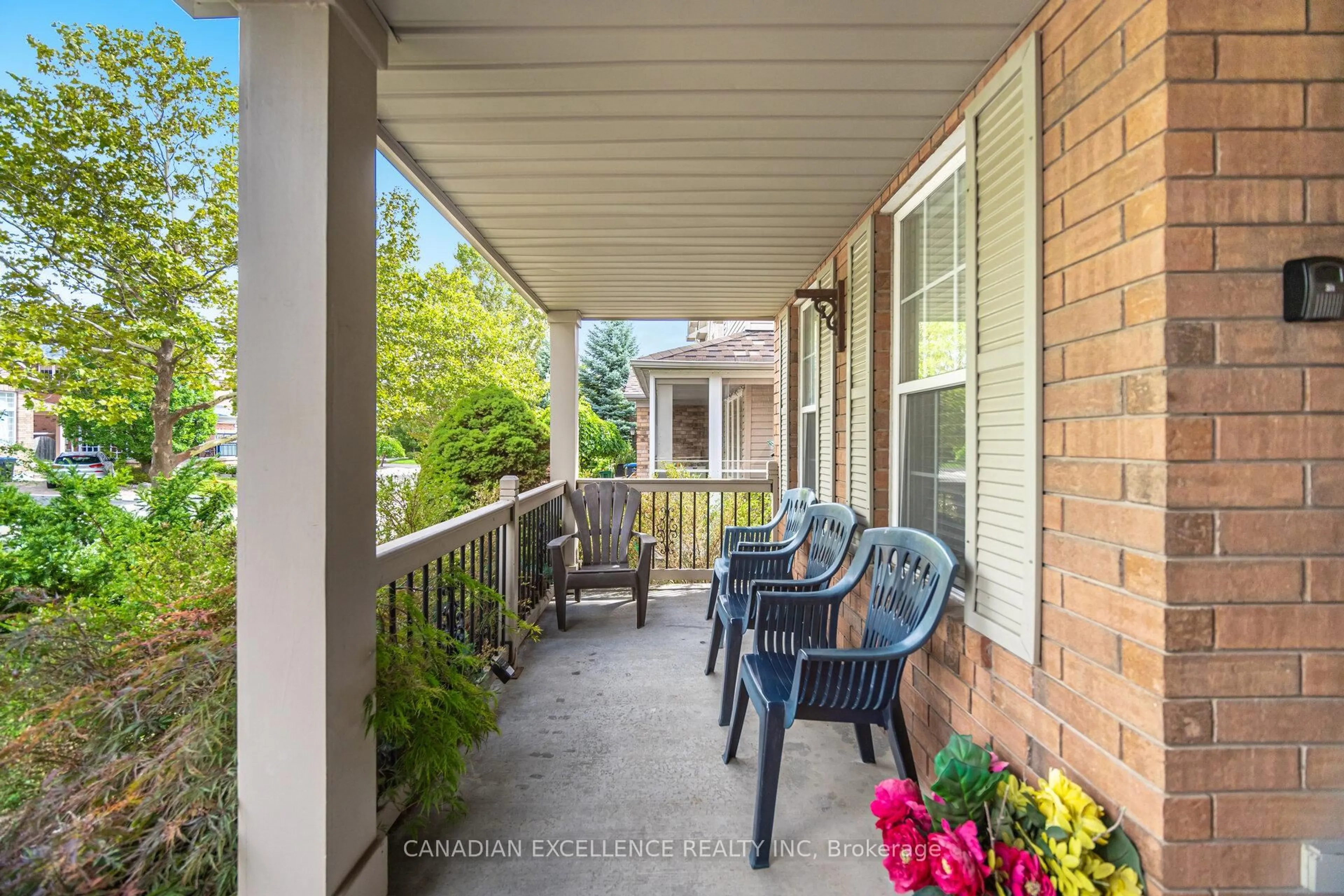 Patio, street for 5564 Bridgeport Gate, Mississauga Ontario L5M 6N1