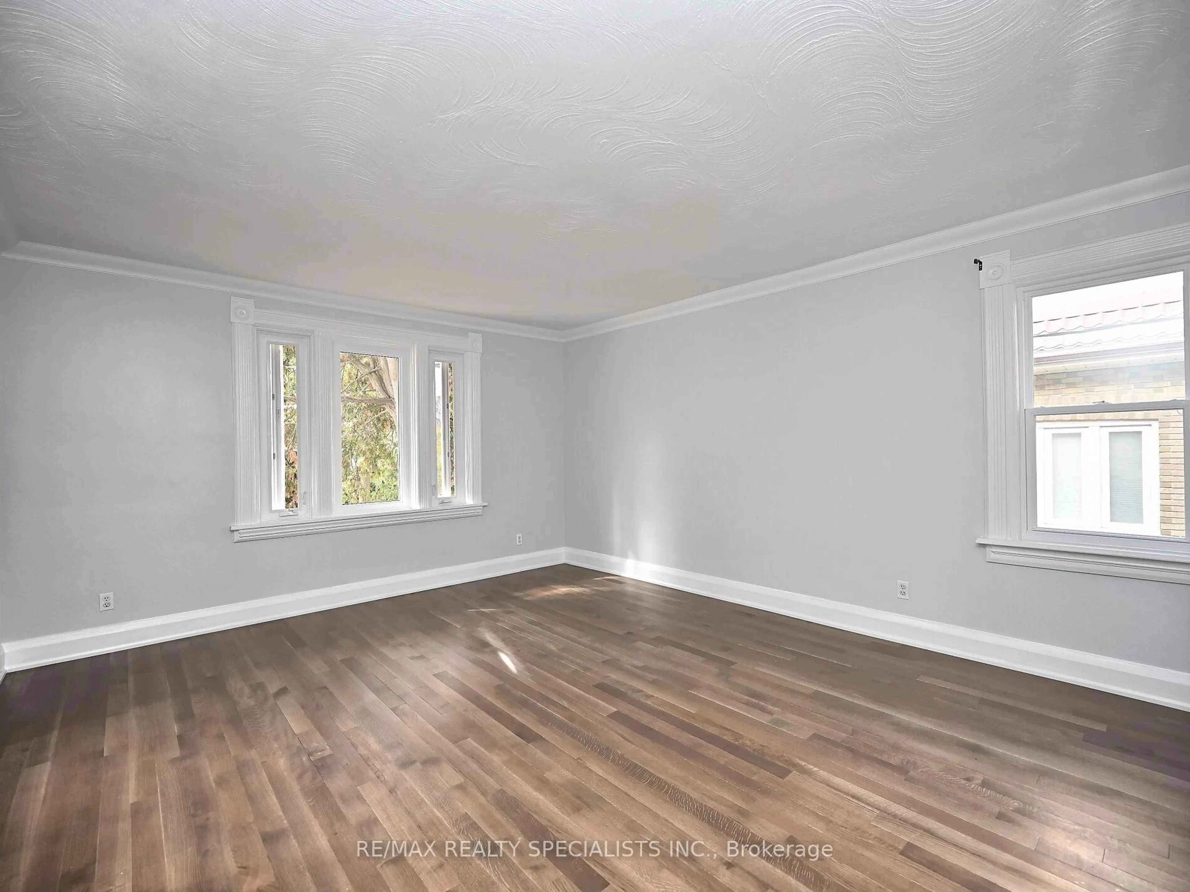 A pic of a room for 12 Elizabeth St, Brampton Ontario L6Y 1P8