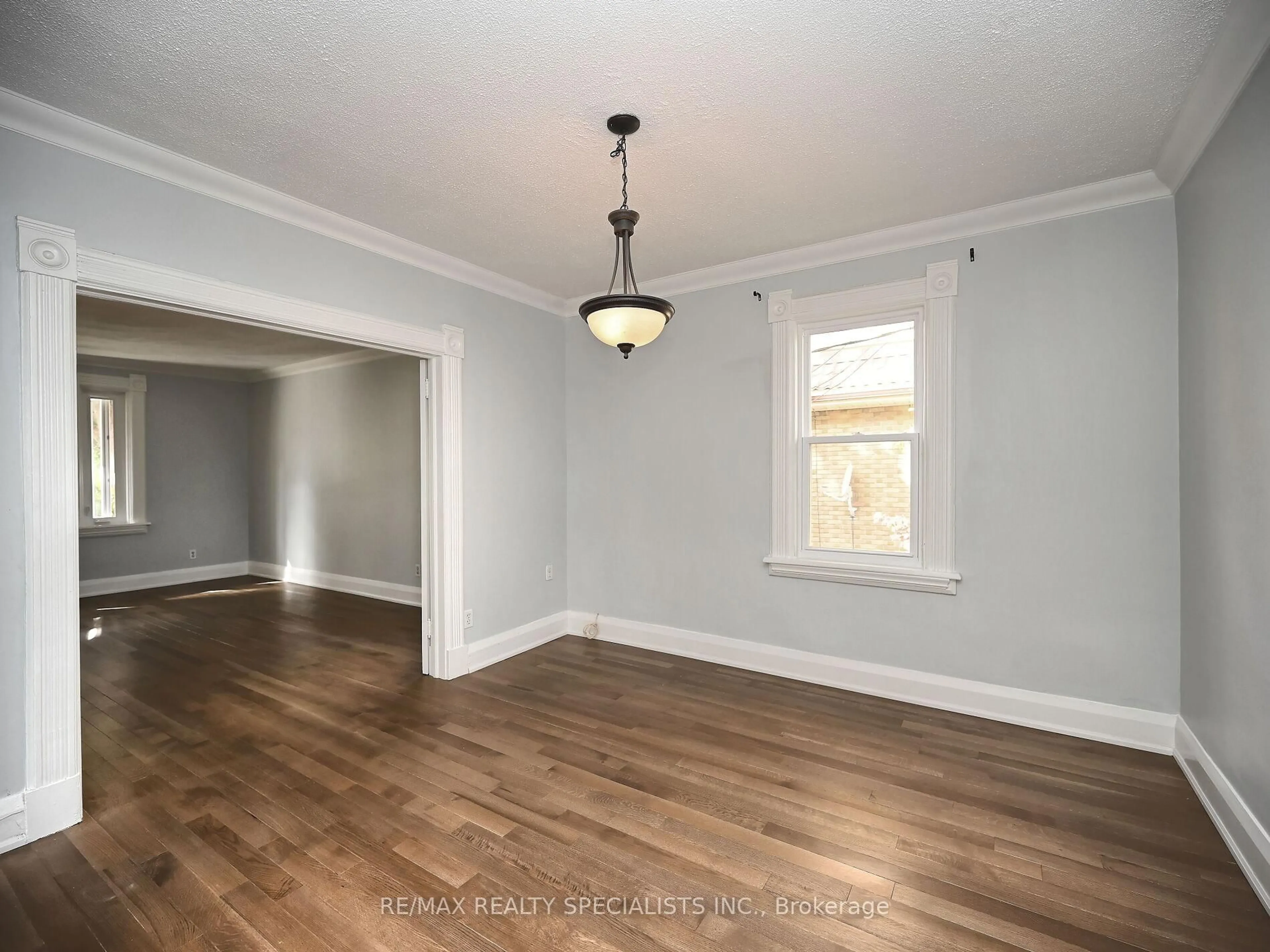 A pic of a room for 12 Elizabeth St, Brampton Ontario L6Y 1P8