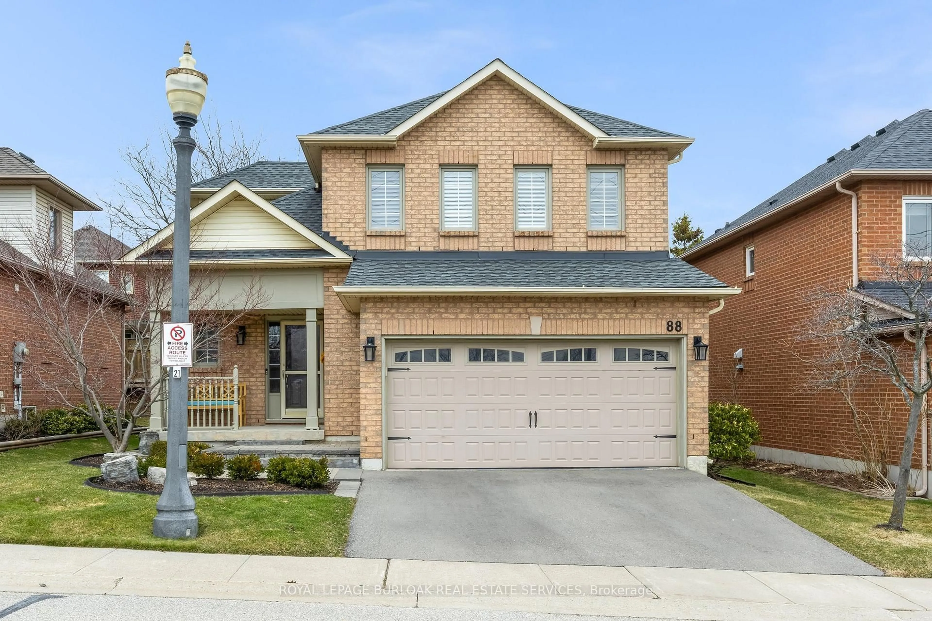 Home with brick exterior material, street for 1150 Skyview Dr #88, Burlington Ontario L7P 4X5