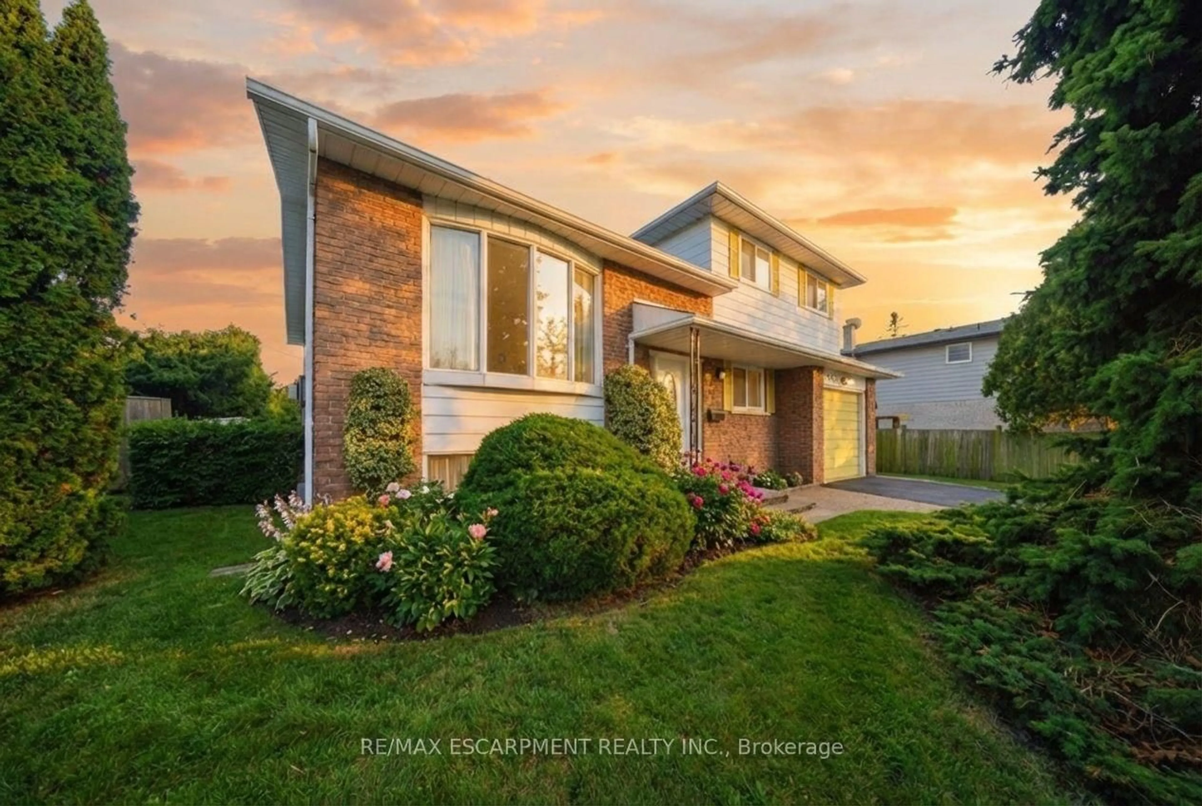 Home with brick exterior material, street for 2228 Urwin Cres, Oakville Ontario L6L 2T2