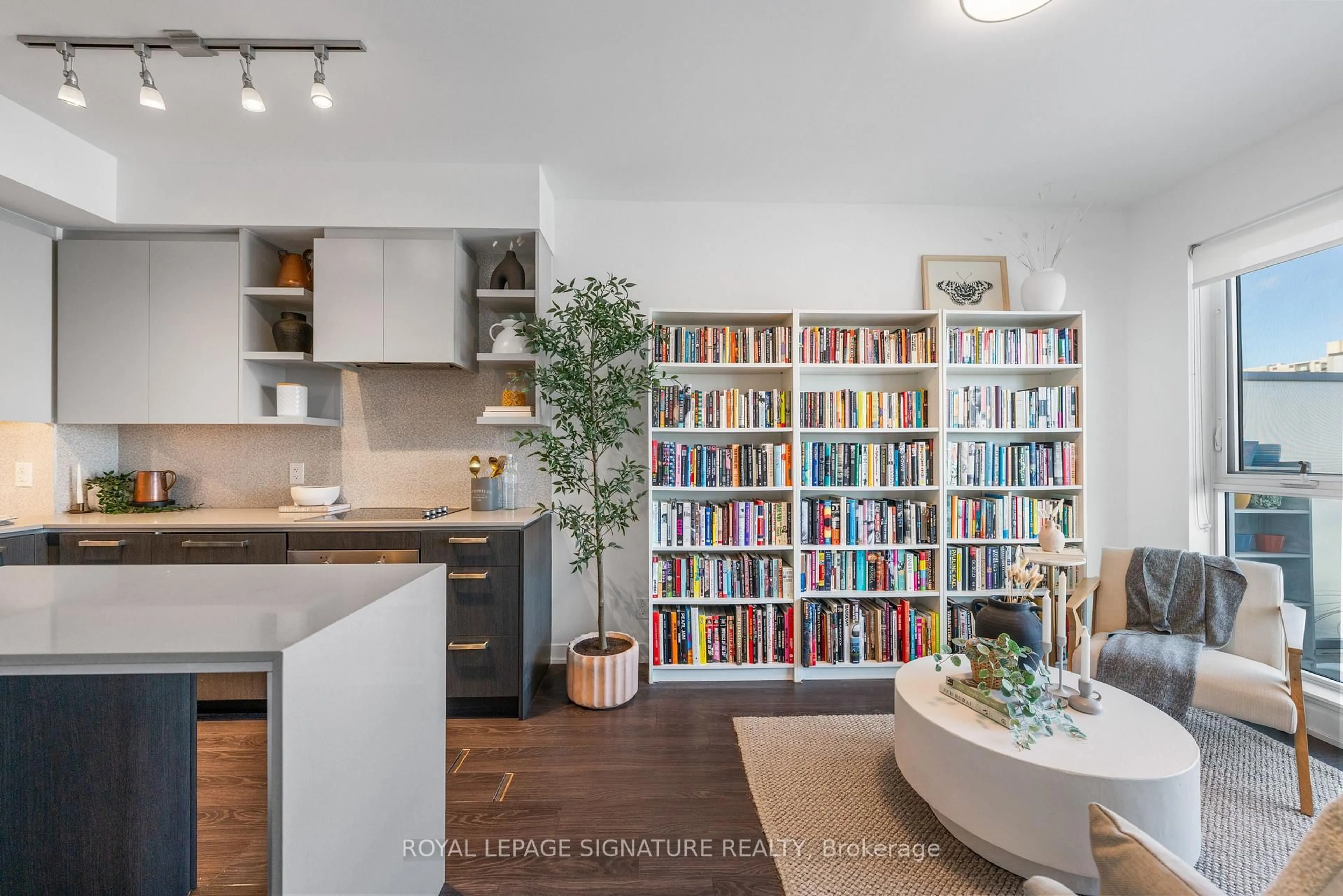 Open concept kitchen, unknown for 1830 Bloor St #1201, Toronto Ontario M6P 0A2