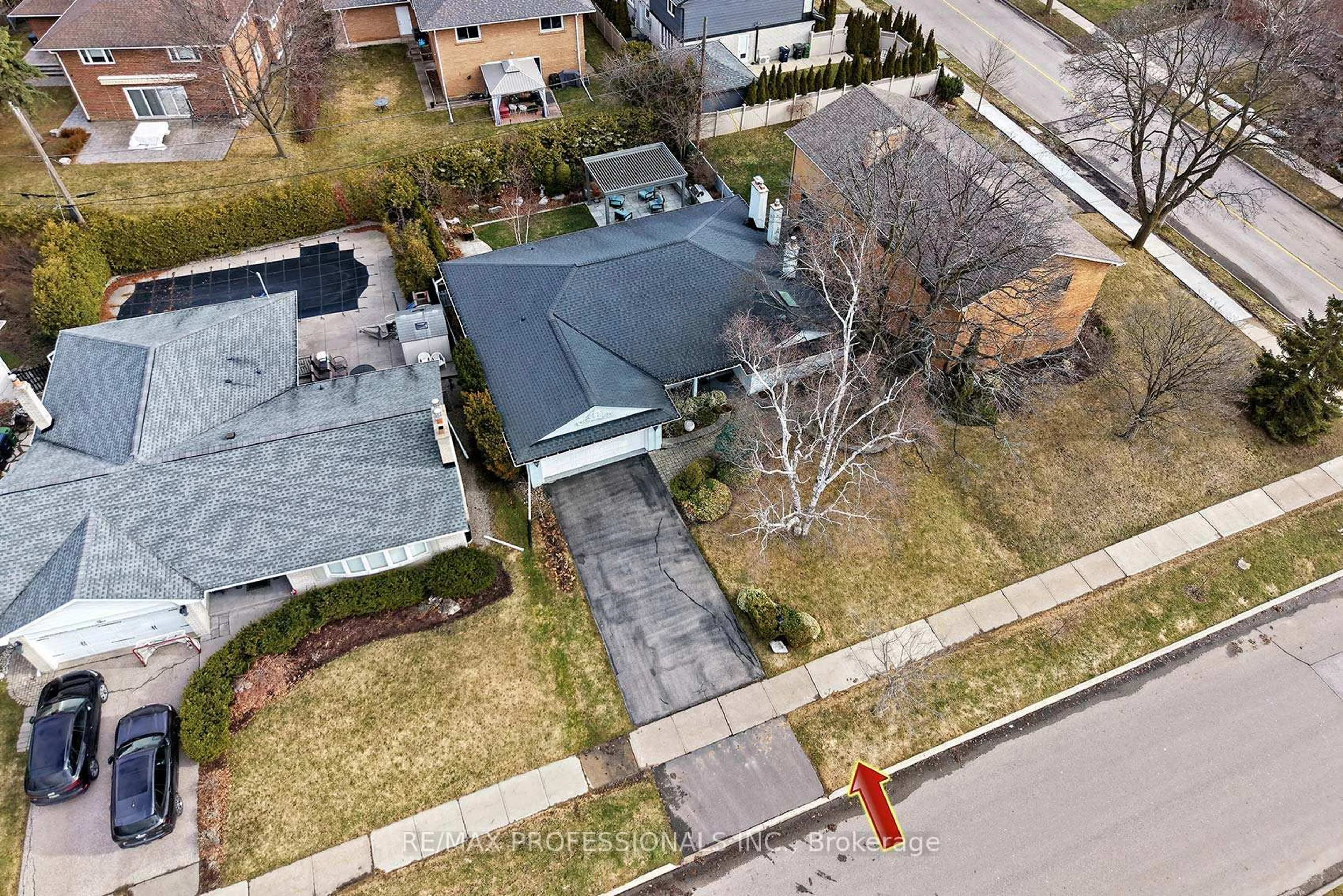 A pic from outside/outdoor area/front of a property/back of a property/a pic from drone, street for 3 Conifer Dr, Toronto Ontario M9C 1X3