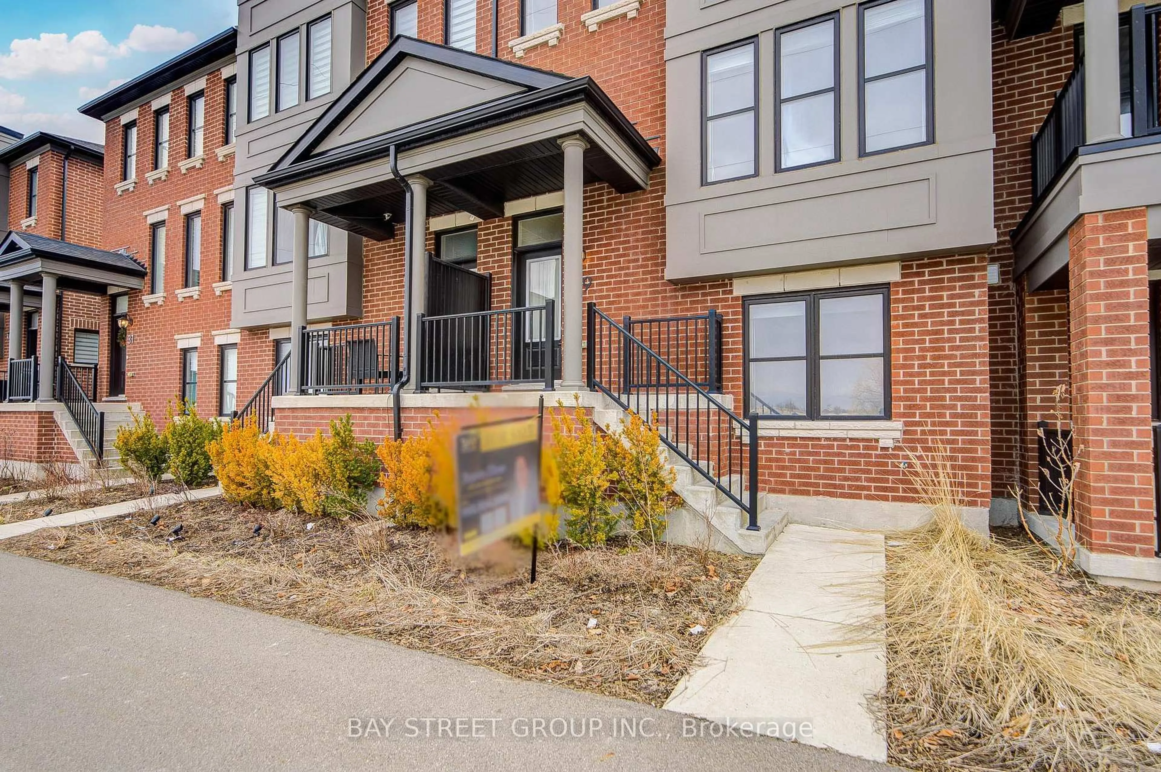 Home with brick exterior material, street for 980 Logan Dr #29, Milton Ontario L9E 1T1