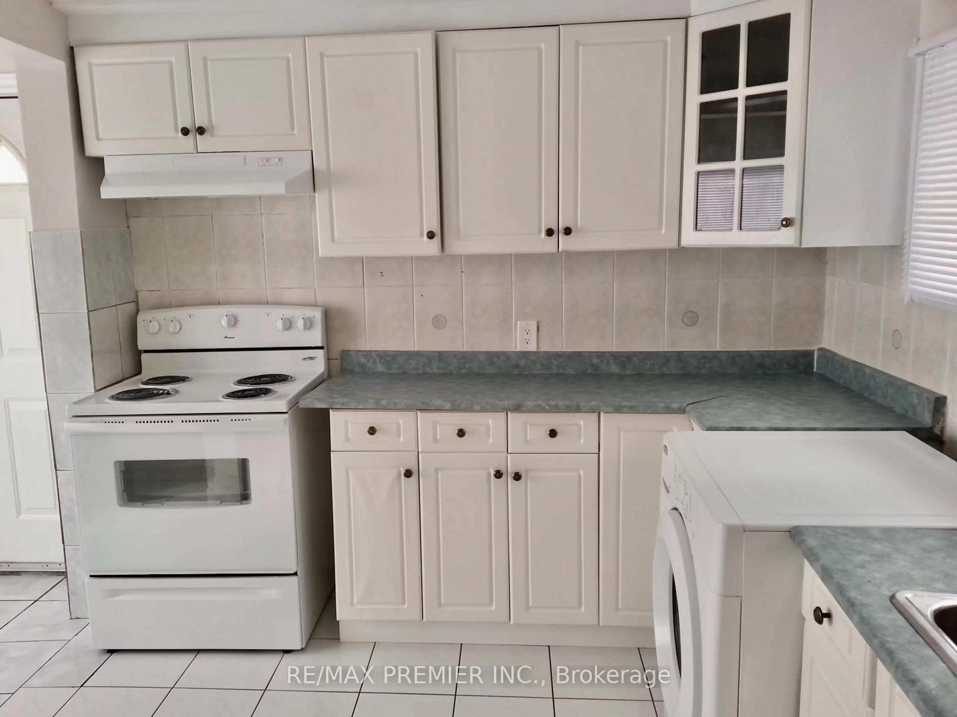 Standard kitchen, ceramic/tile floor for 34 Mc Farland Ave, Toronto Ontario M6H 3N1