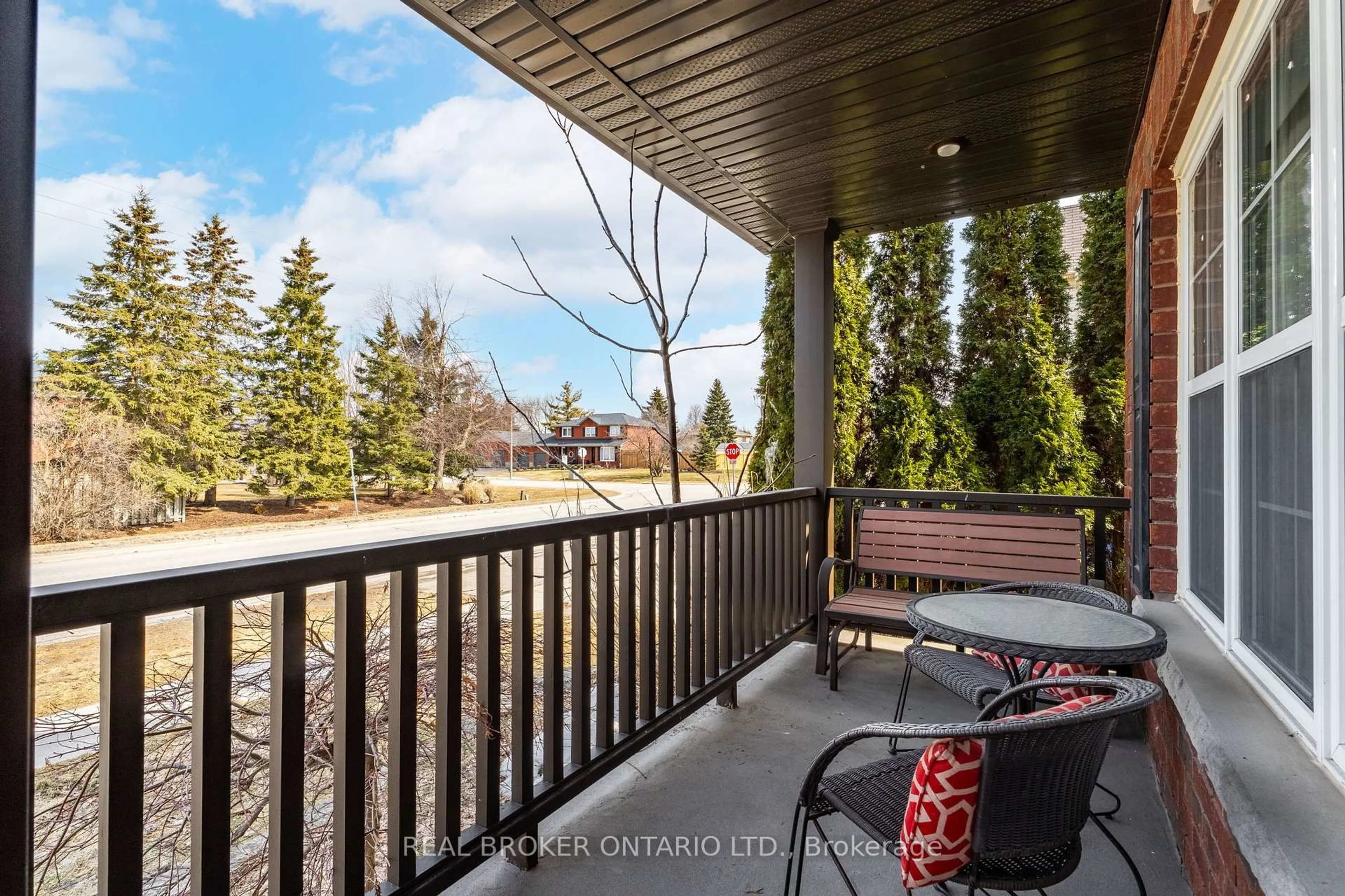 Patio, unknown for 65 Buena Vista Dr, Orangeville Ontario L9W 5K8