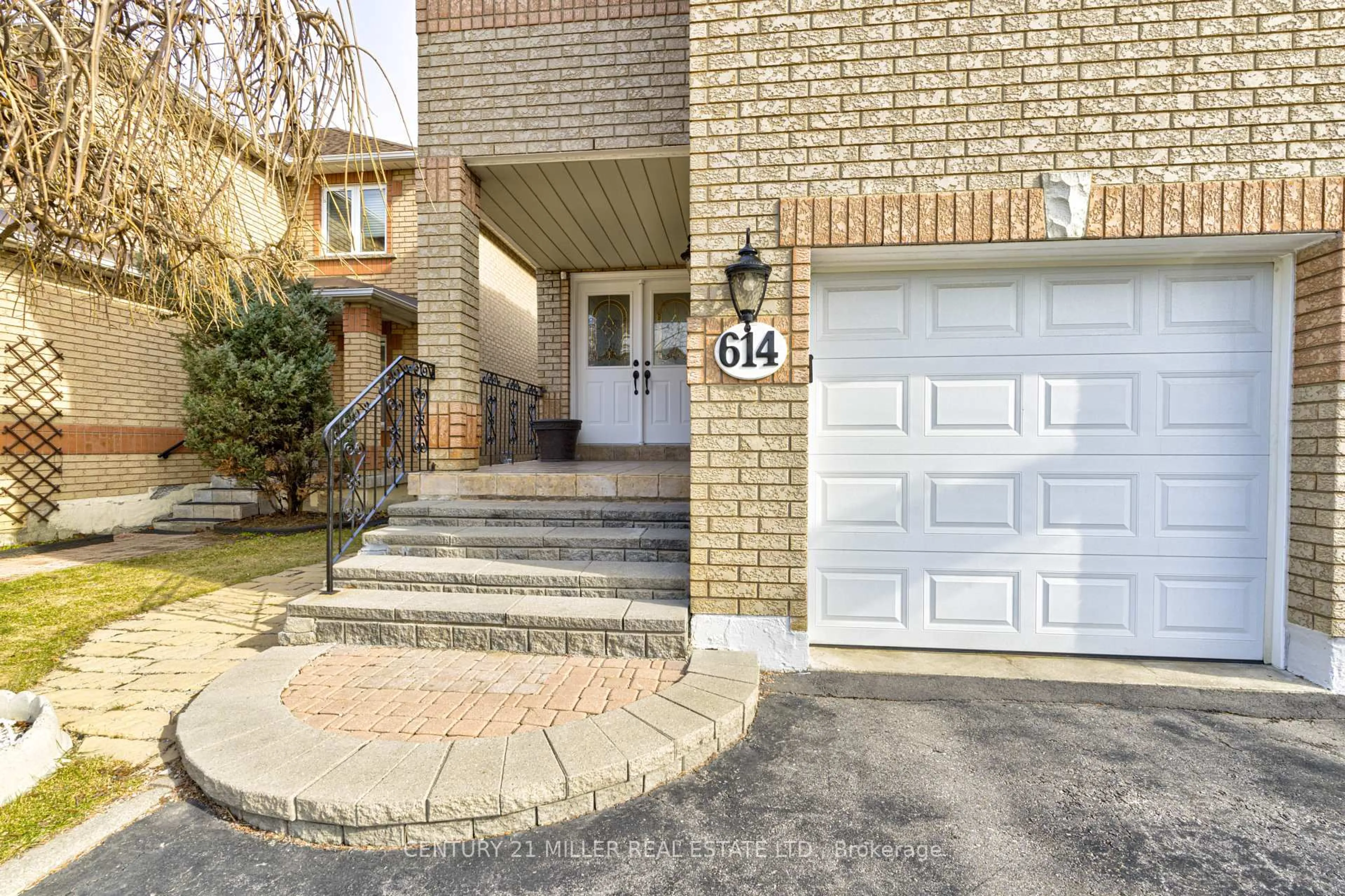 Unknown for 614 Leatherleaf Dr, Mississauga Ontario L4Z 3Z1