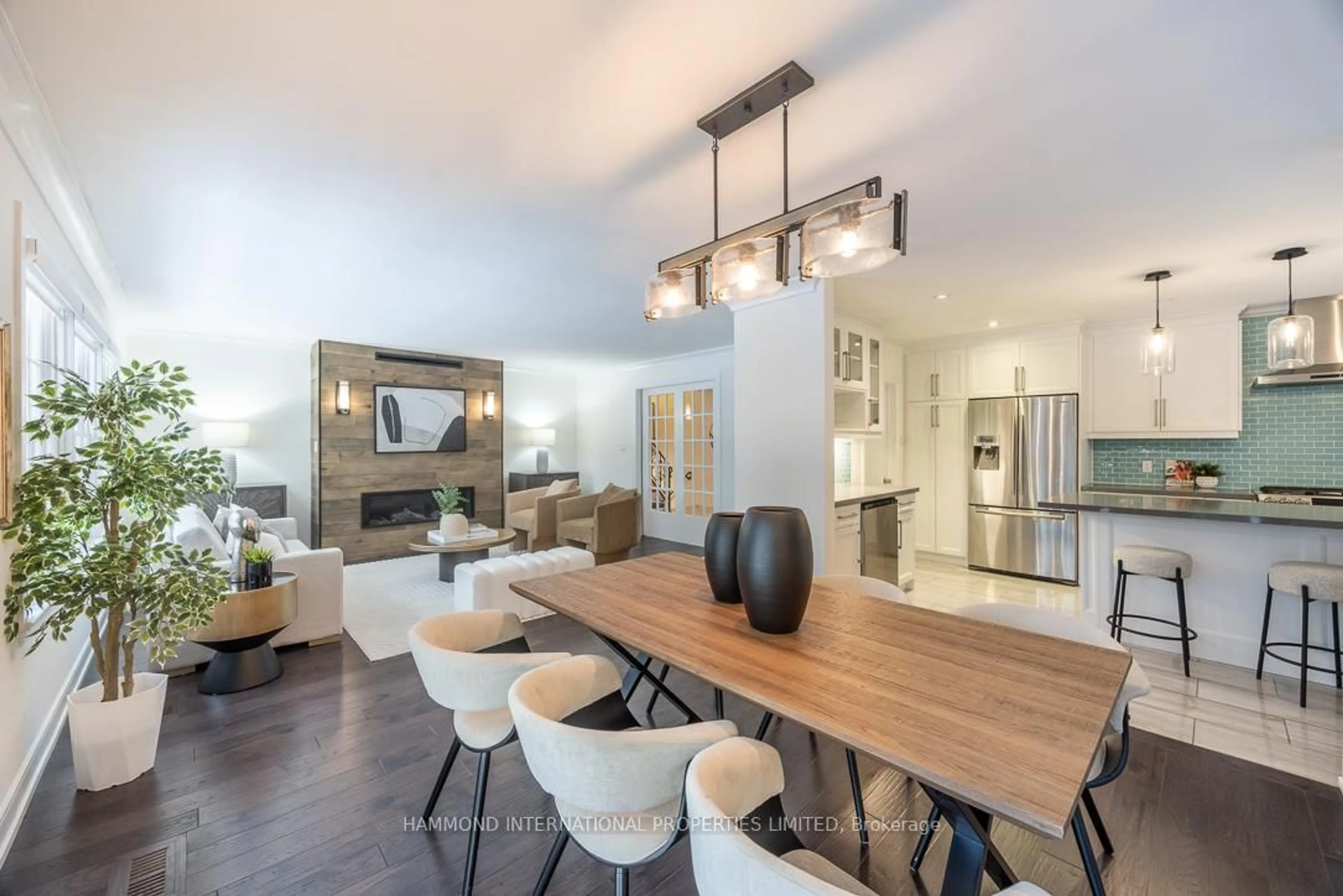 Open concept kitchen, wood/laminate floor for 444 The Kingsway, Toronto Ontario M9A 3W2