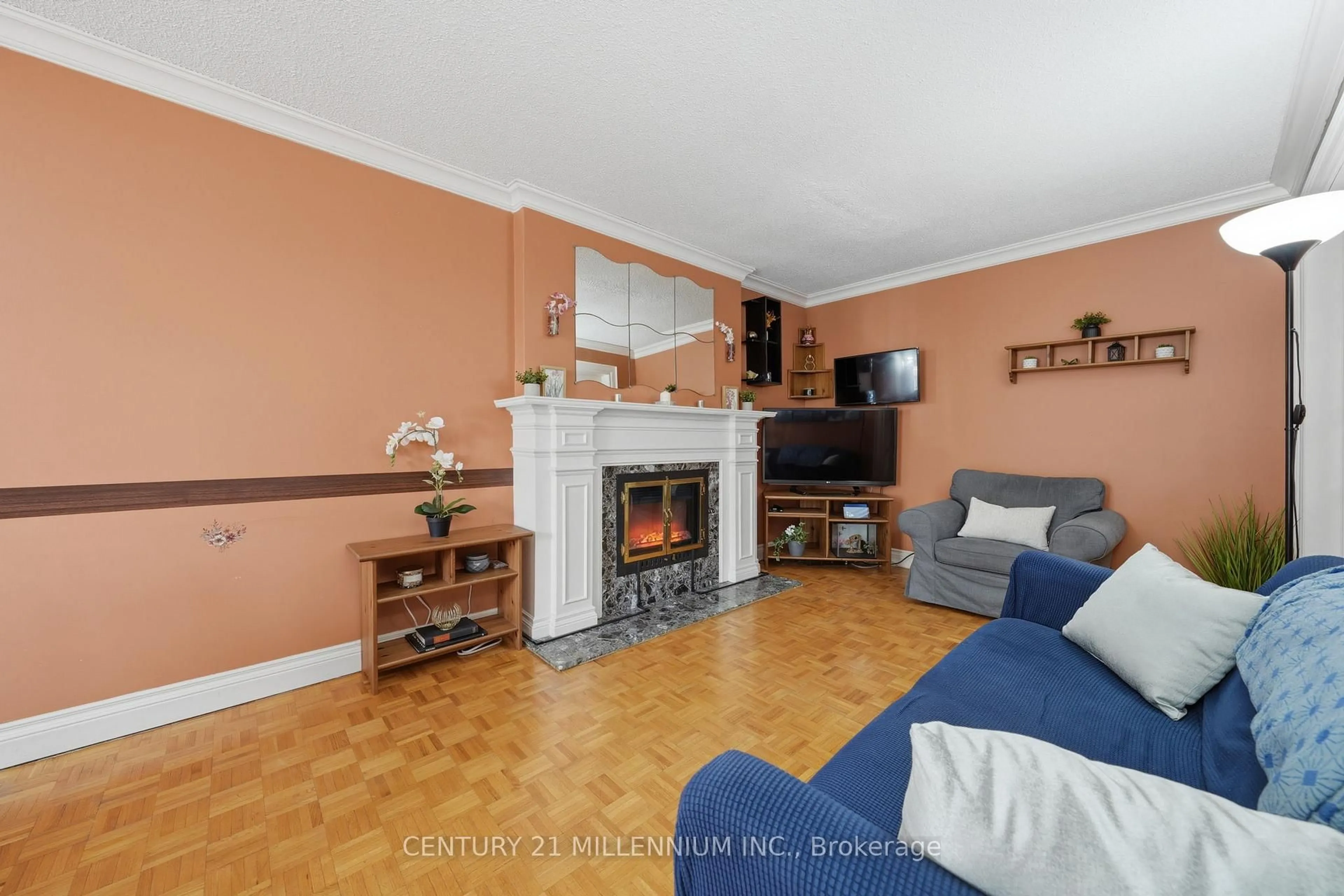 Living room with furniture, unknown for 59 Dumfries Ave, Brampton Ontario L6Z 2Y3