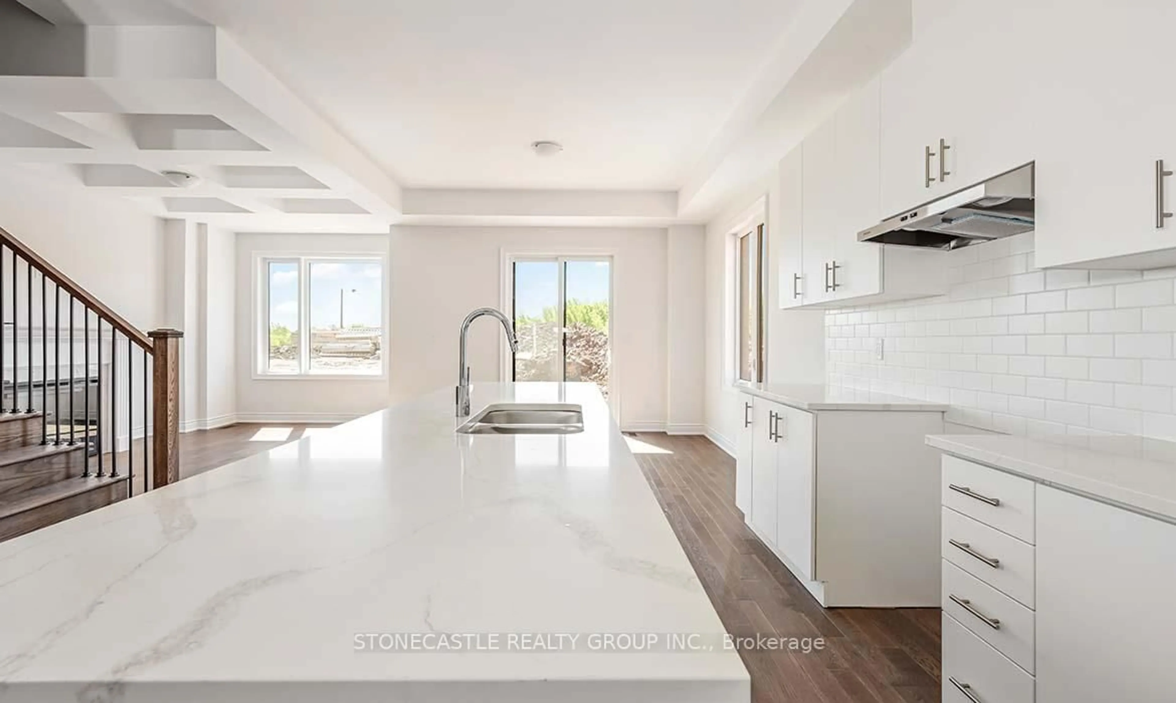 Open concept kitchen, ceramic/tile floor for 1266 Anthonia Tr, Oakville Ontario L6H 7Y6