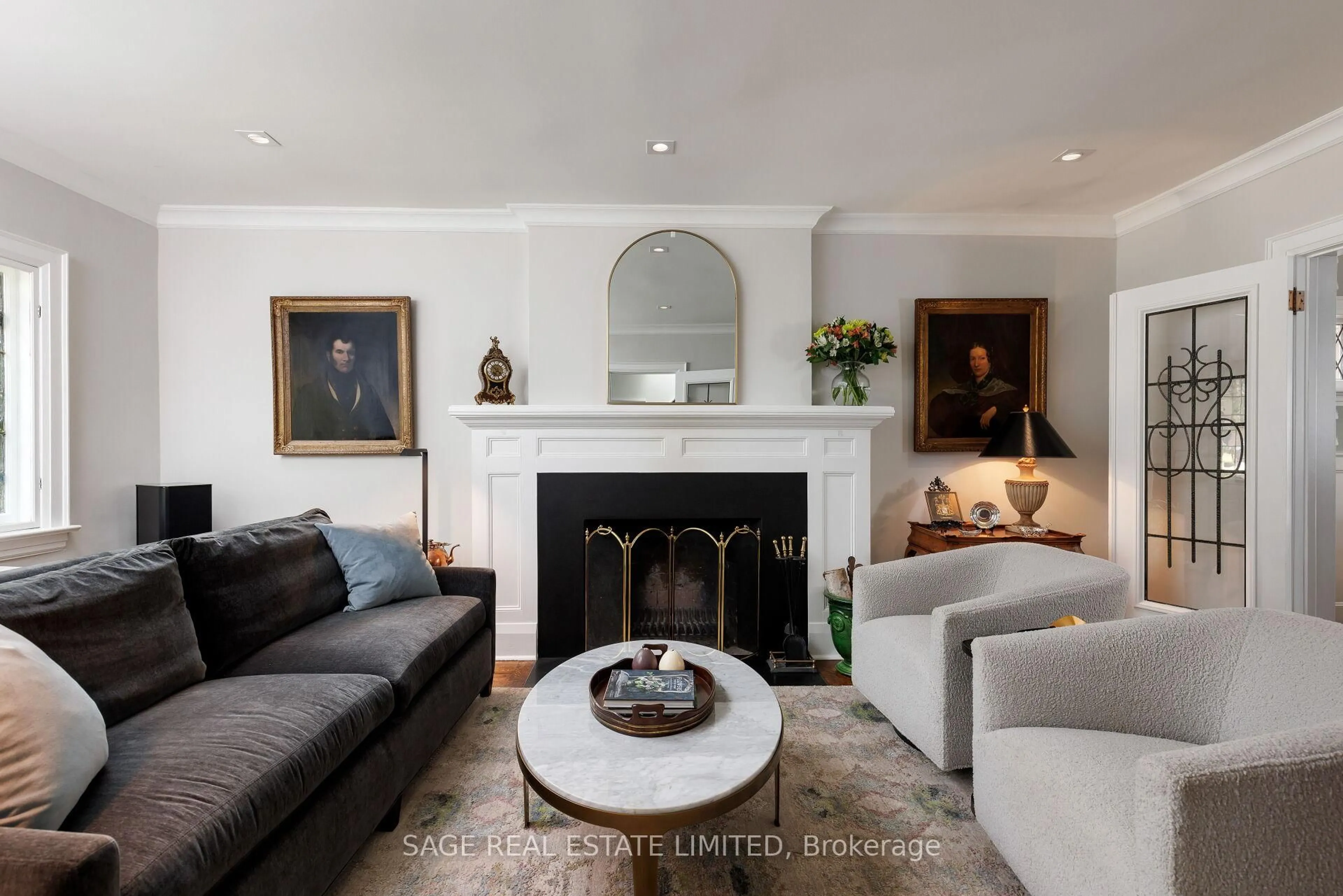 Living room with furniture, unknown for 35 Grenview Blvd, Toronto Ontario M8X 2J9