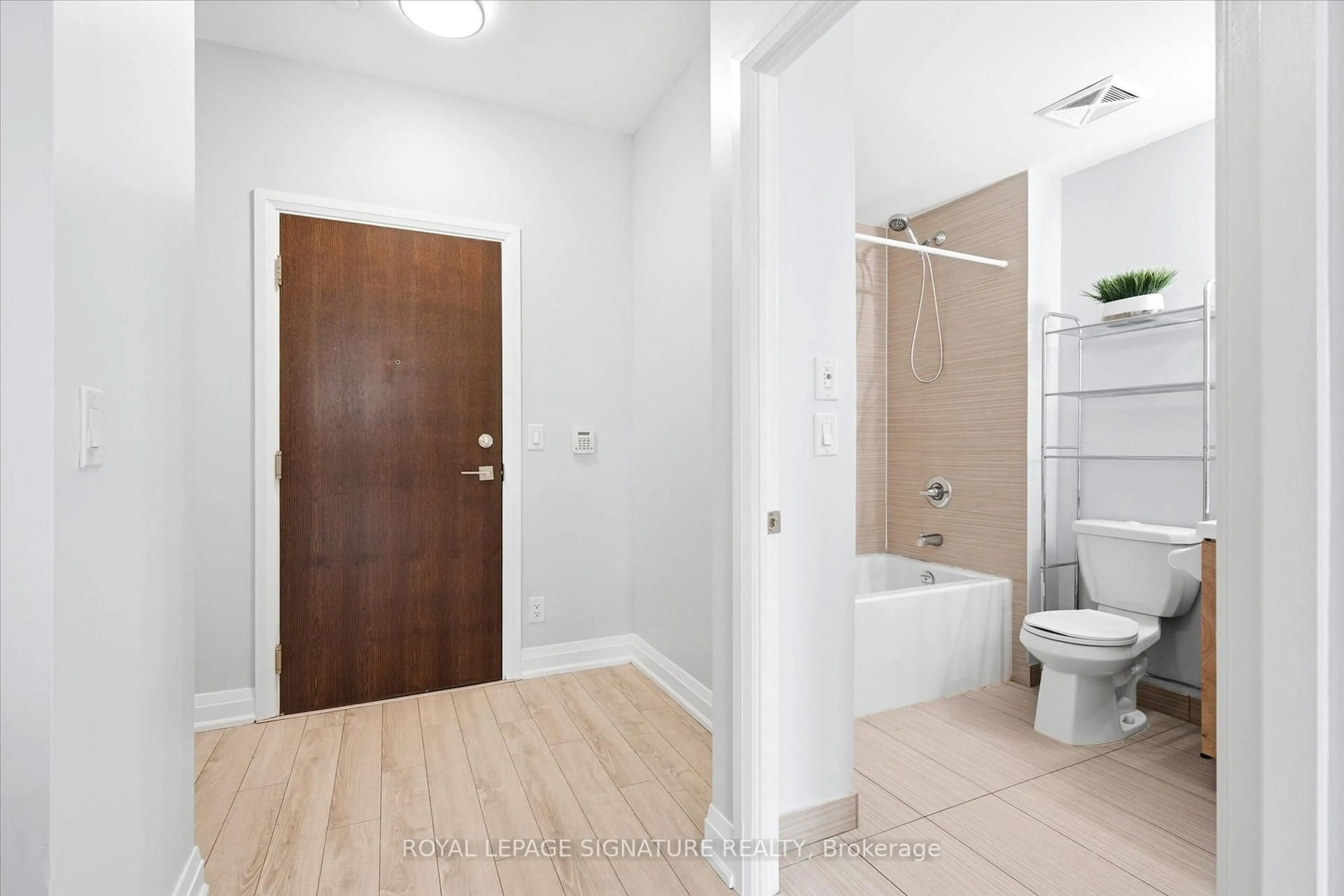 Unknown for 6 Eva Rd #GL5, Toronto Ontario M9C 0B1