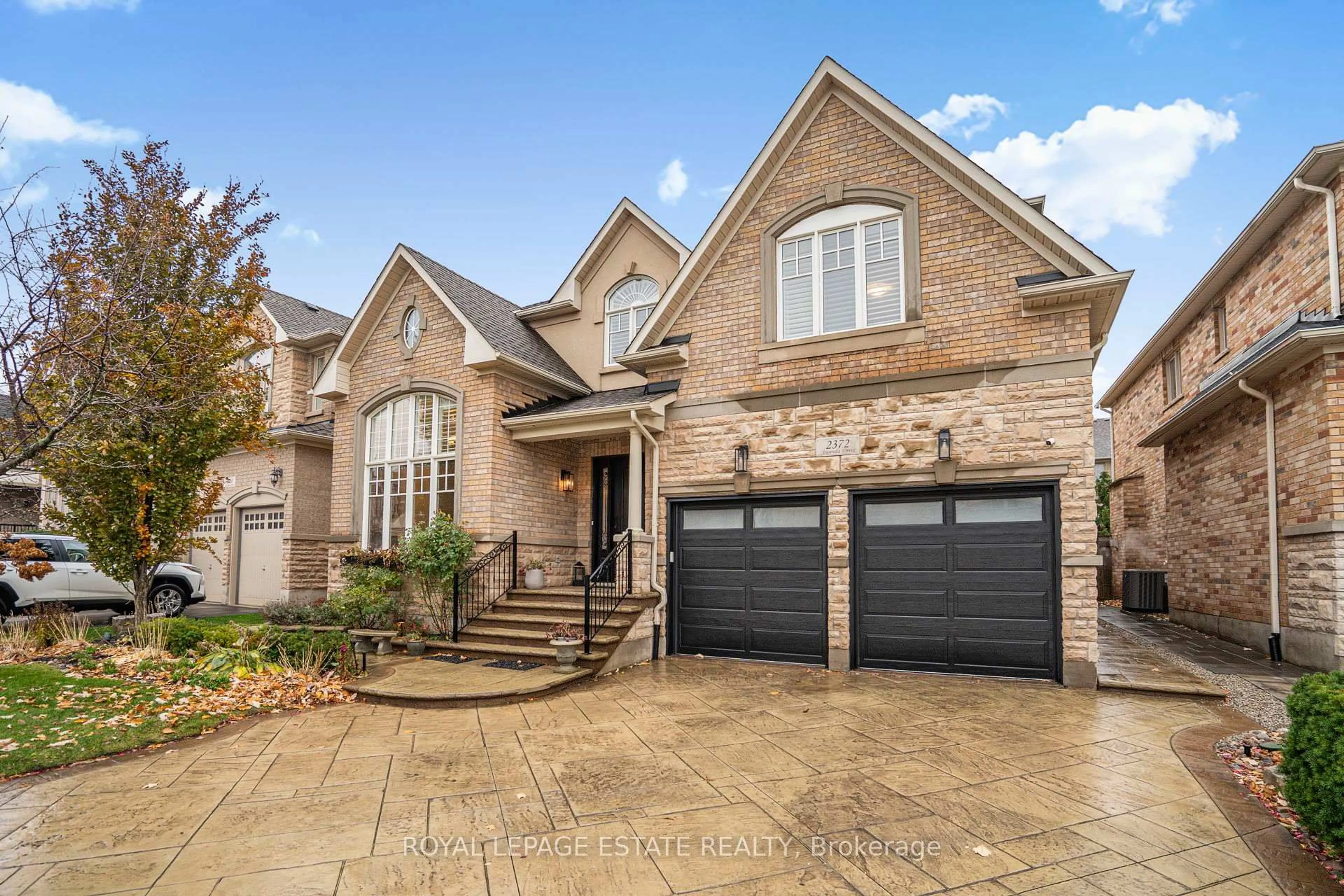 Home with brick exterior material, street for 2372 Awenda Dr, Oakville Ontario L6H 7P7