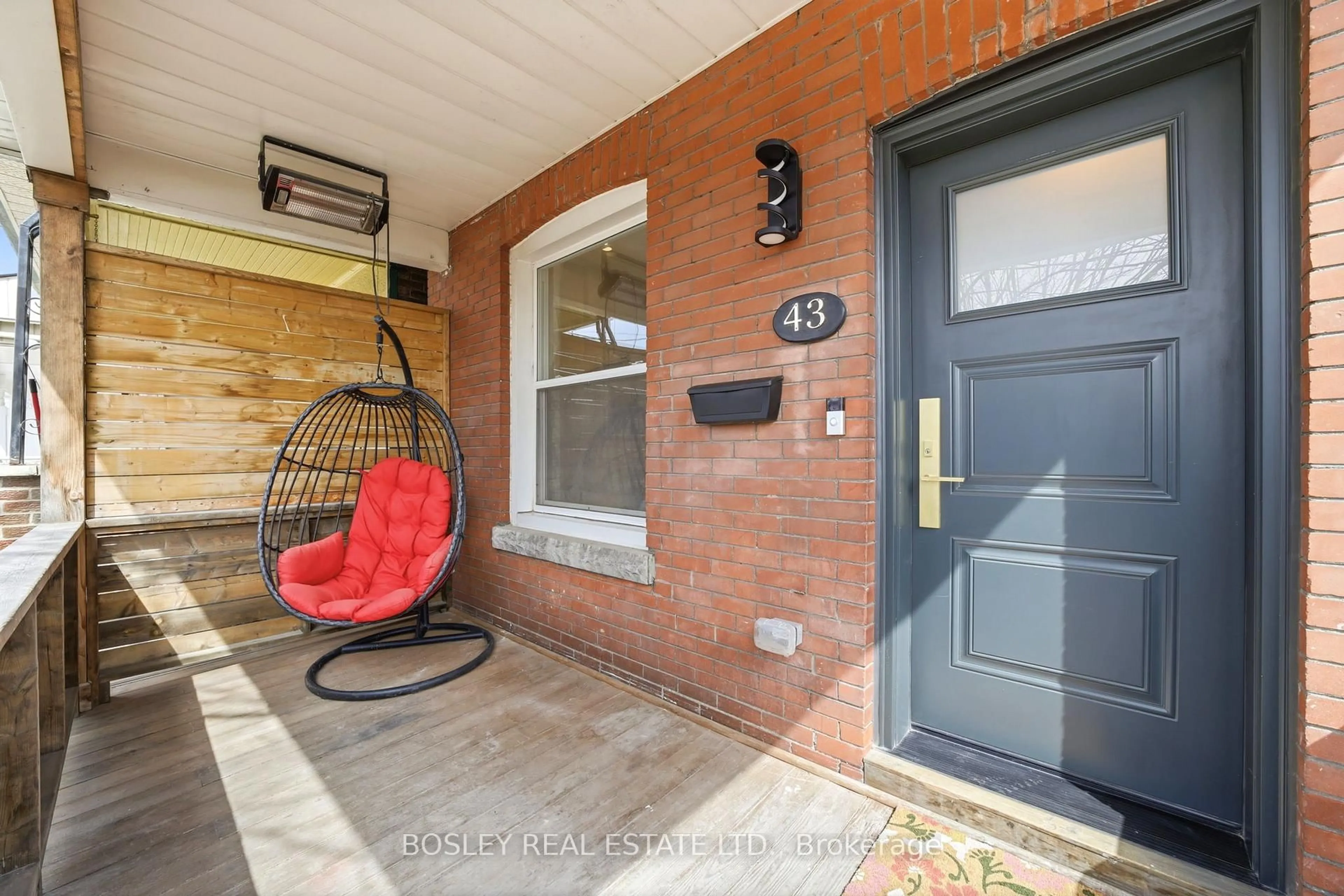 Indoor entryway for 43 Gilbert Ave, Toronto Ontario M6E 4W2