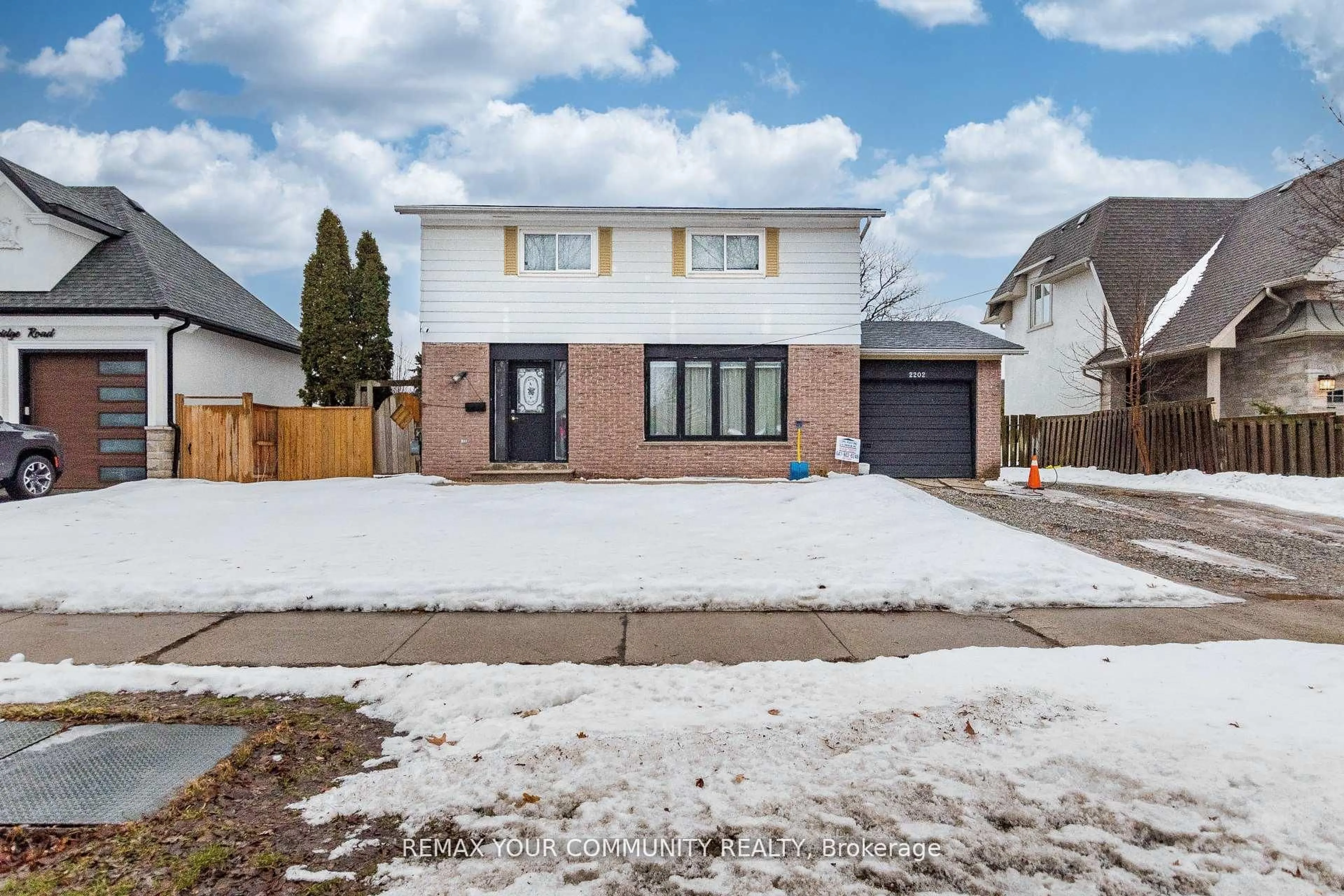 Home with brick exterior material, street for 2202 Bridge Rd, Oakville Ontario L6L 2G3