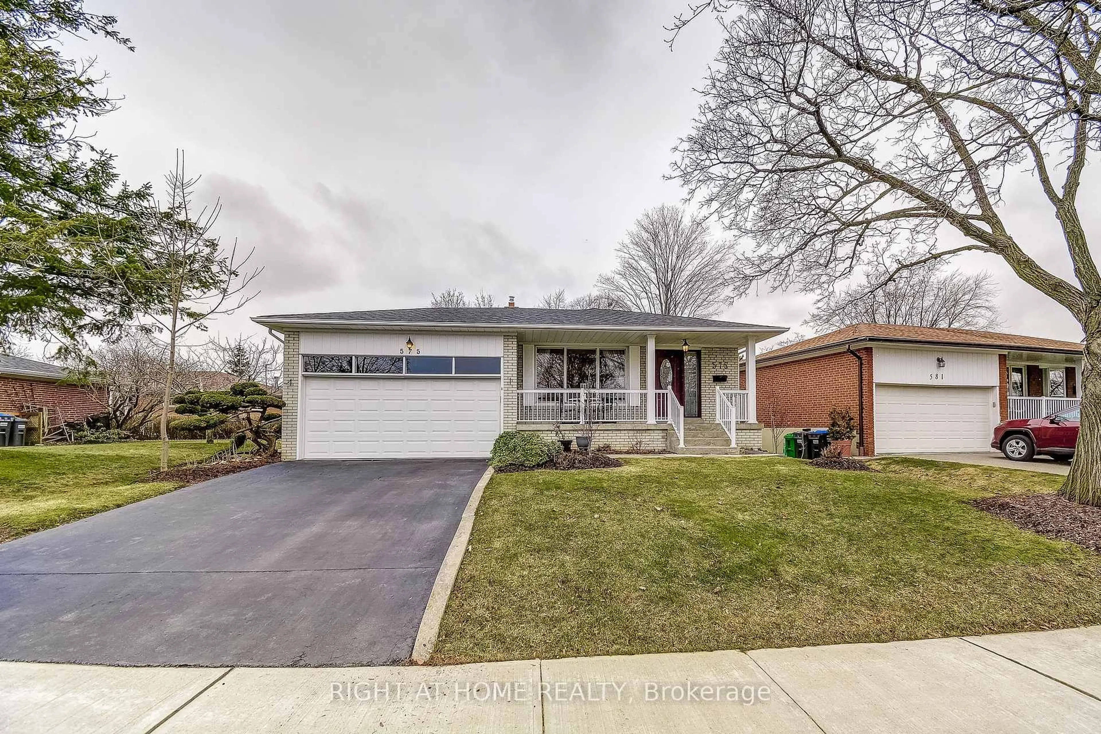 Unknown for 575 Eversley Dr, Mississauga Ontario L5A 2E1