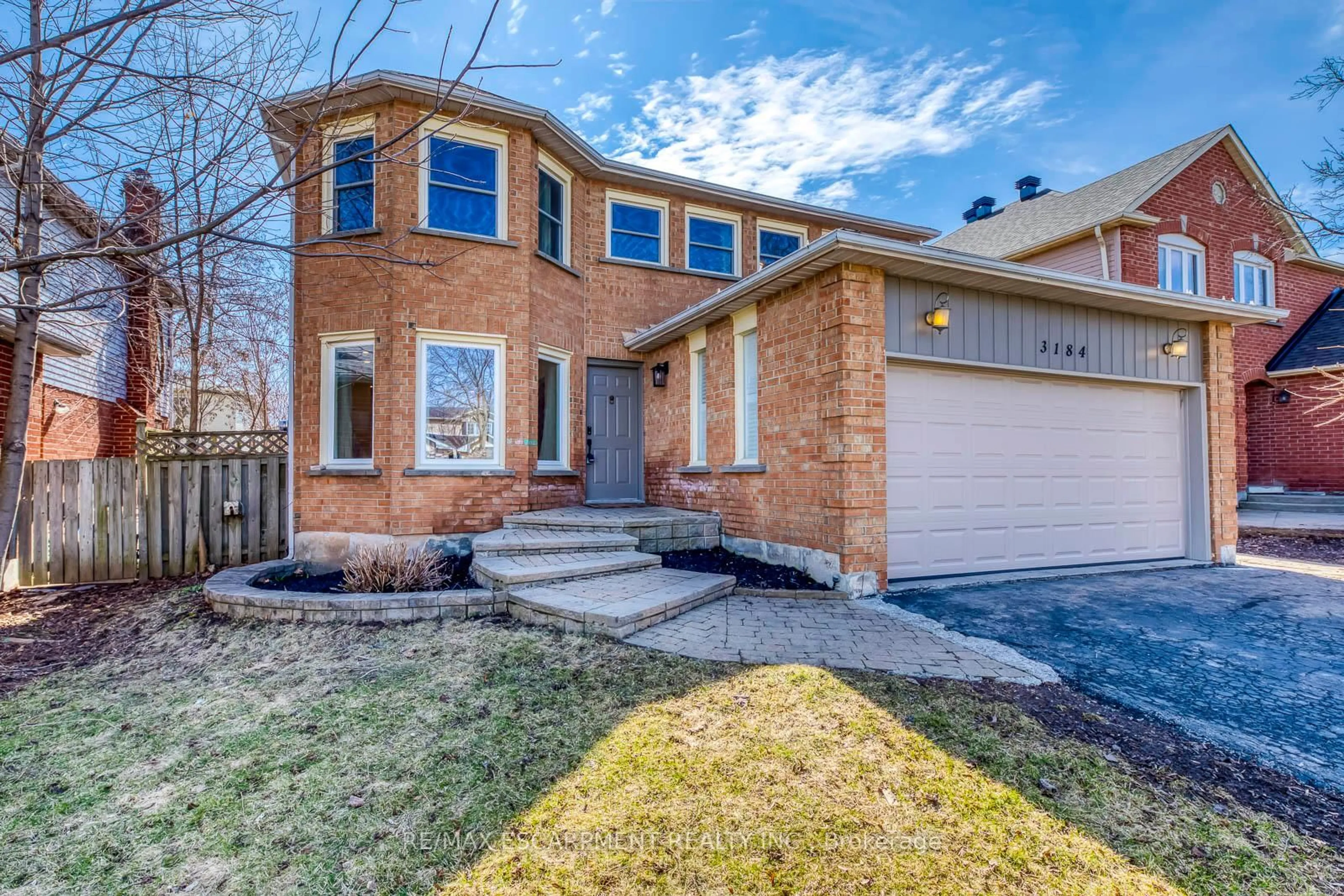 Home with brick exterior material, street for 3184 Renton Rd, Burlington Ontario L7M 2W8