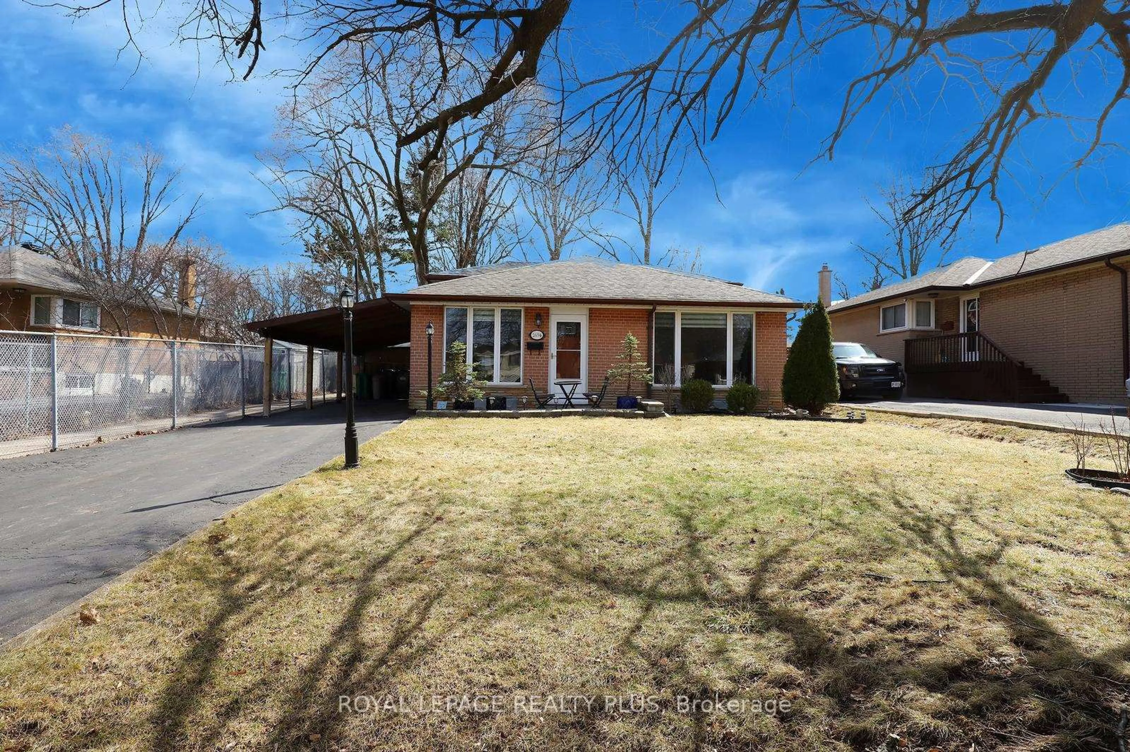 Unknown for 2694 Truscott Dr, Mississauga Ontario L5J 2B7