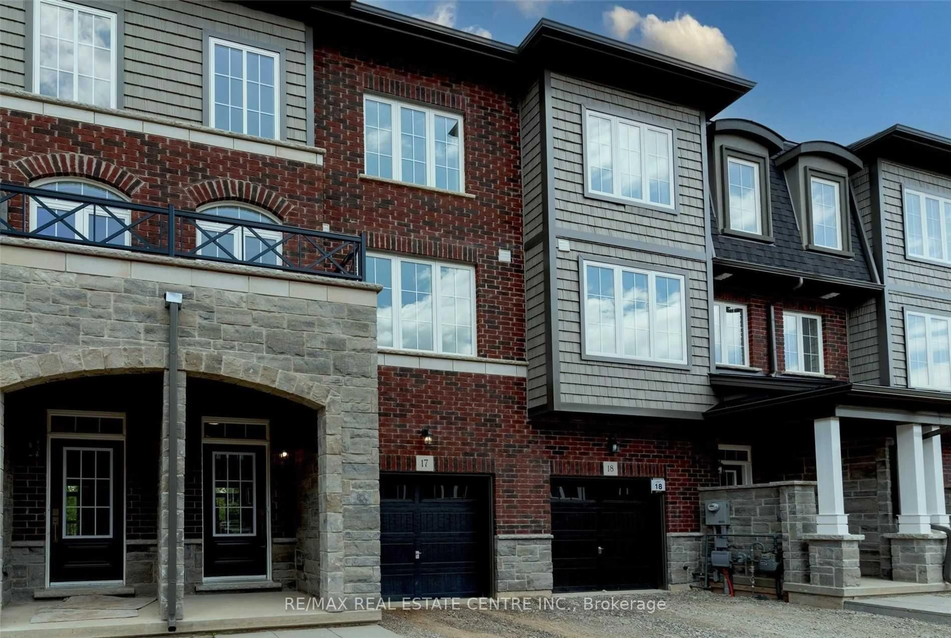 Home with brick exterior material, street for 445 Ontario St #17, Milton Ontario L9T 9K2