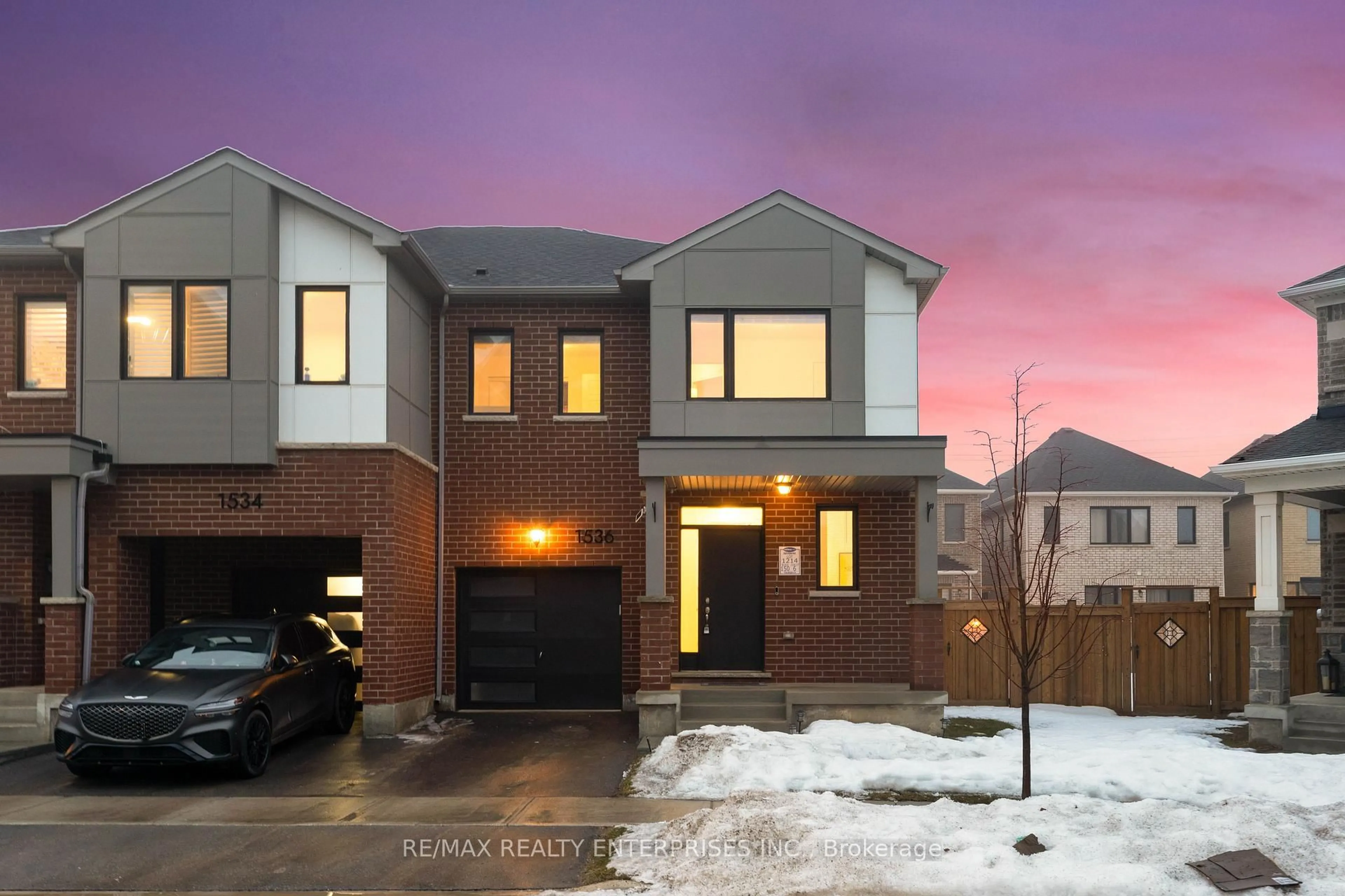 Home with brick exterior material, street for 1536 Moira Cres, Milton Ontario L9E 1Y1