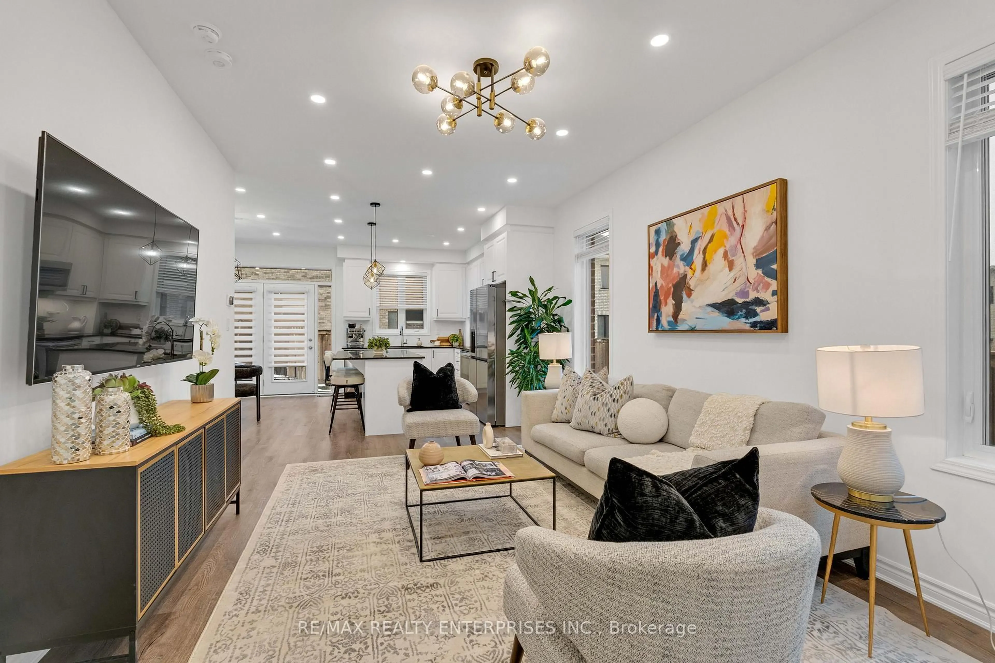 Living room with furniture, unknown for 1536 Moira Cres, Milton Ontario L9E 1Y1