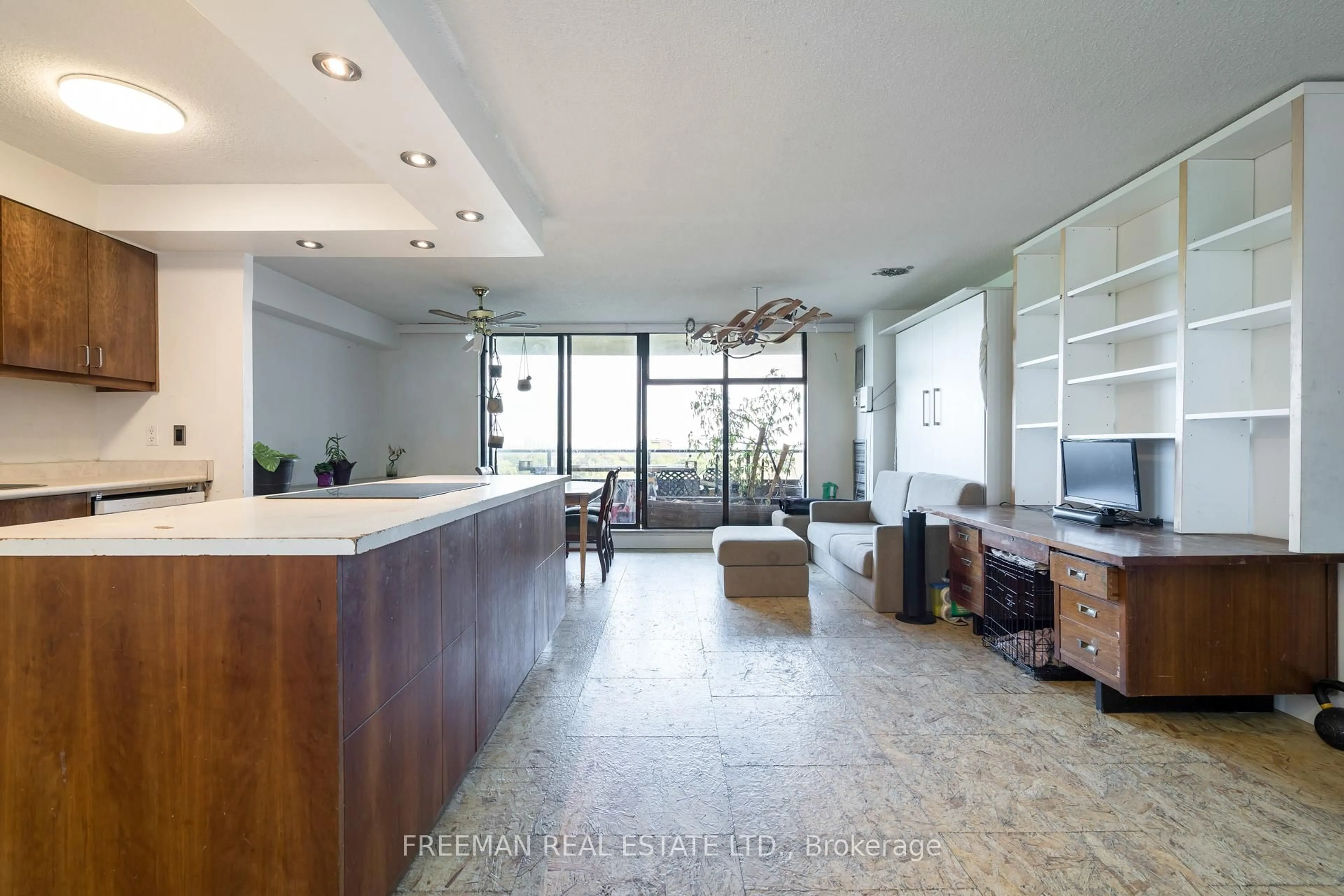 Unknown for 135 Marlee Ave #906, Toronto Ontario M6B 4C6